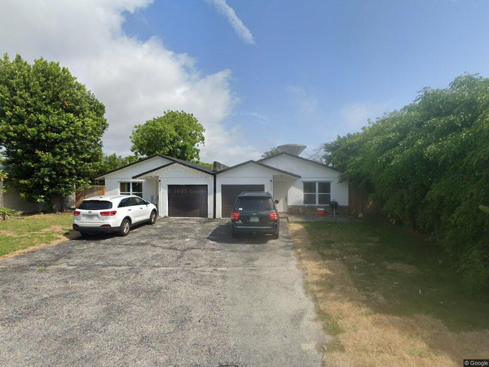 313 Se 21st Avenue Property Photo 1