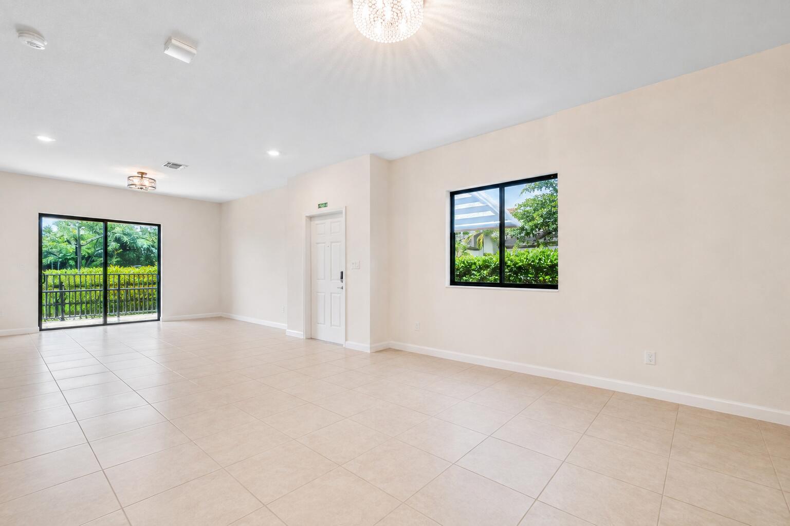 4721 Santa Cruz Way Property Photo 10