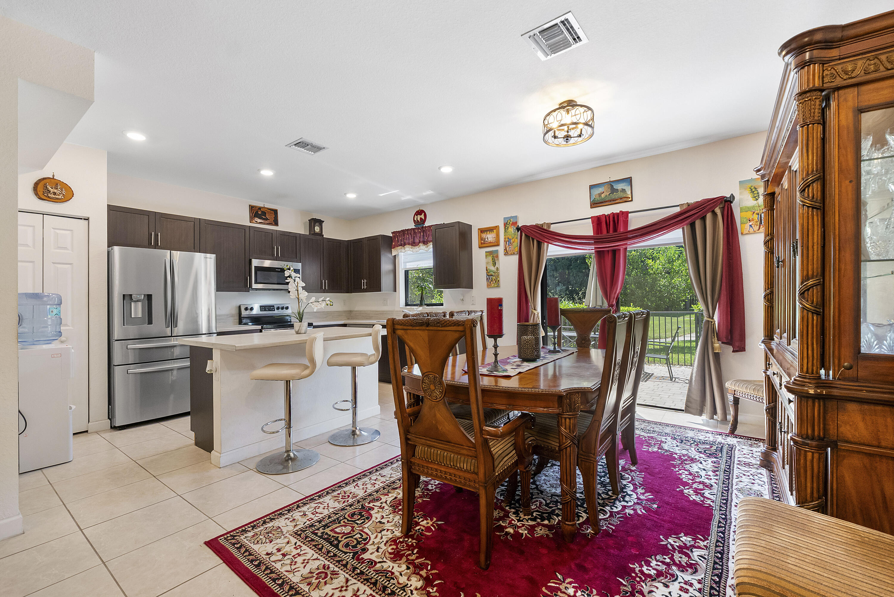 4721 Santa Cruz Way Property Photo 14
