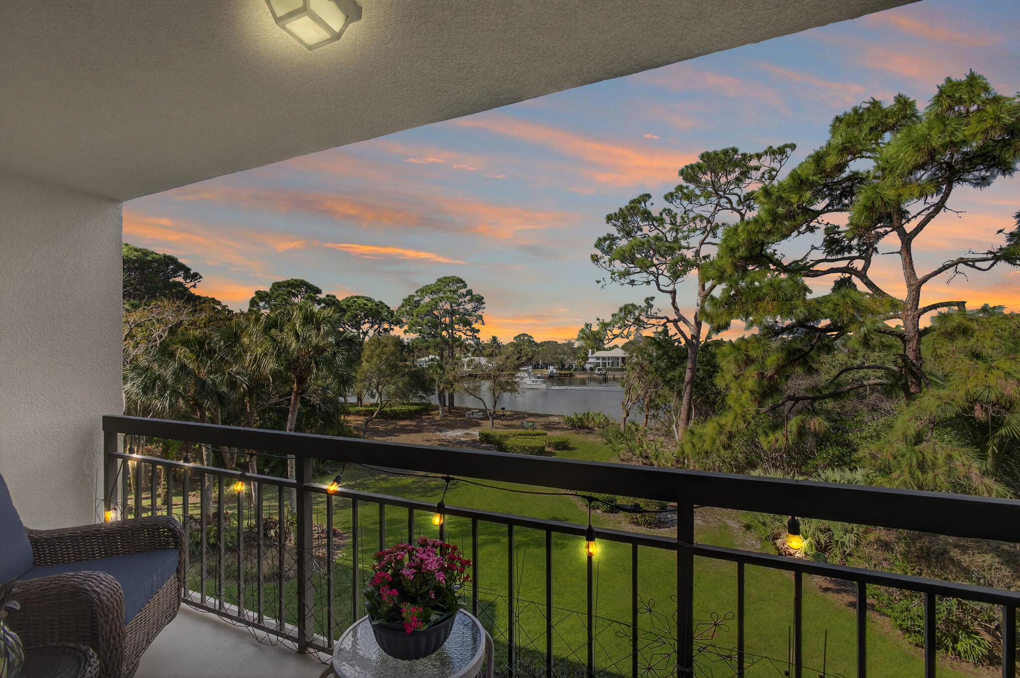 1901 Marina Isle Way 304 Property Photo 1