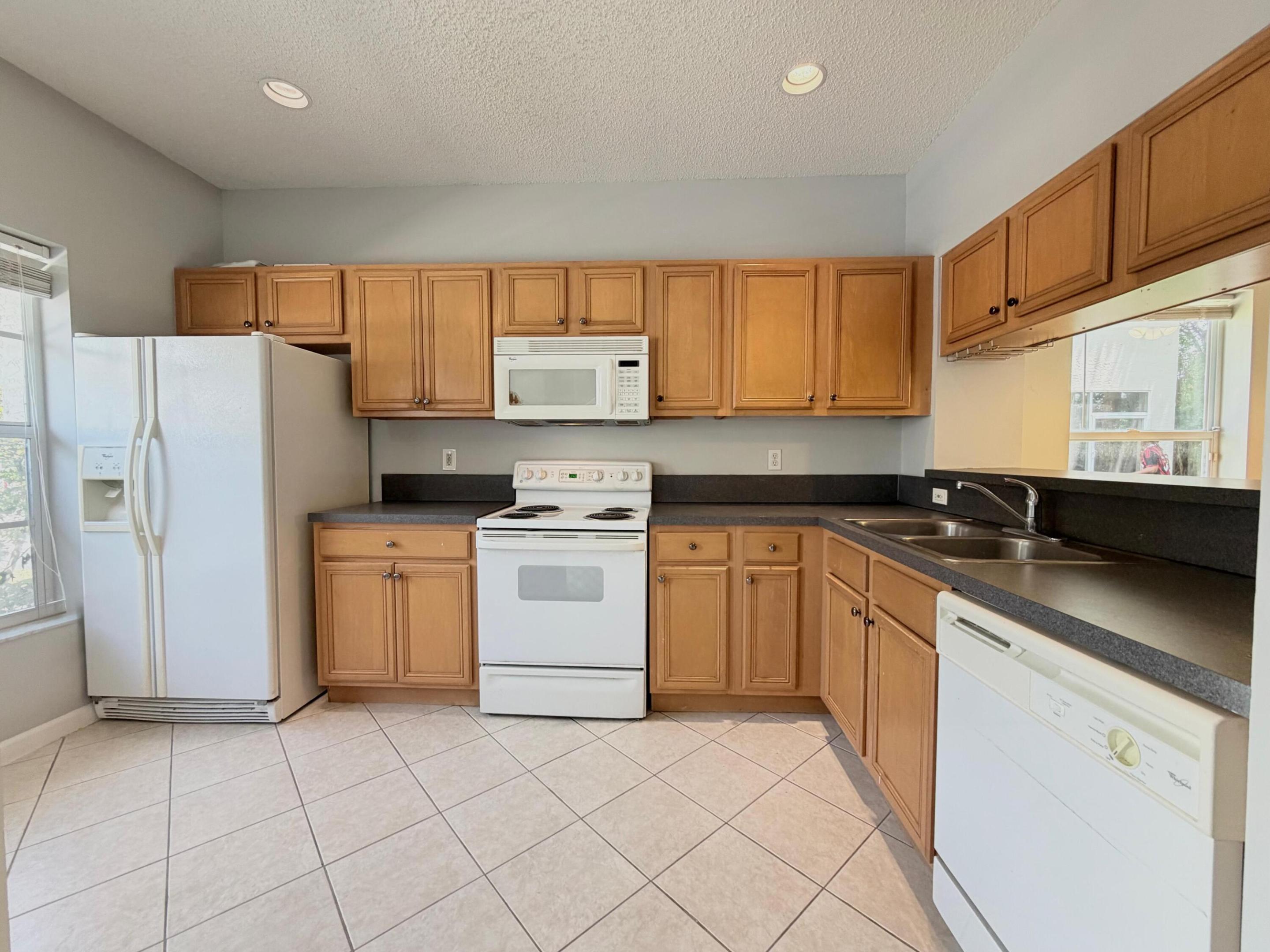 5035 Palmbrooke Circle Property Photo 2