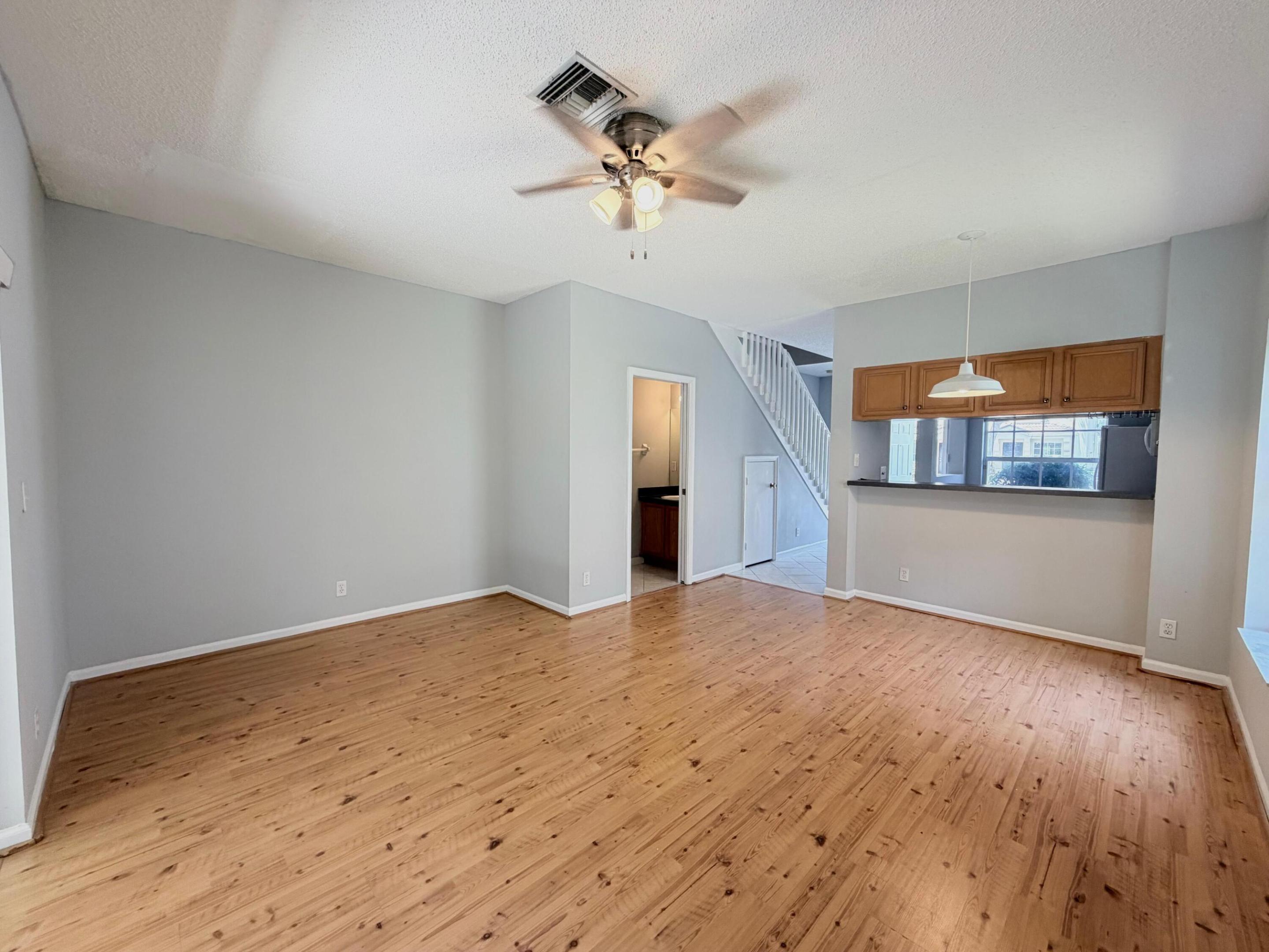 5035 Palmbrooke Circle Property Photo 3