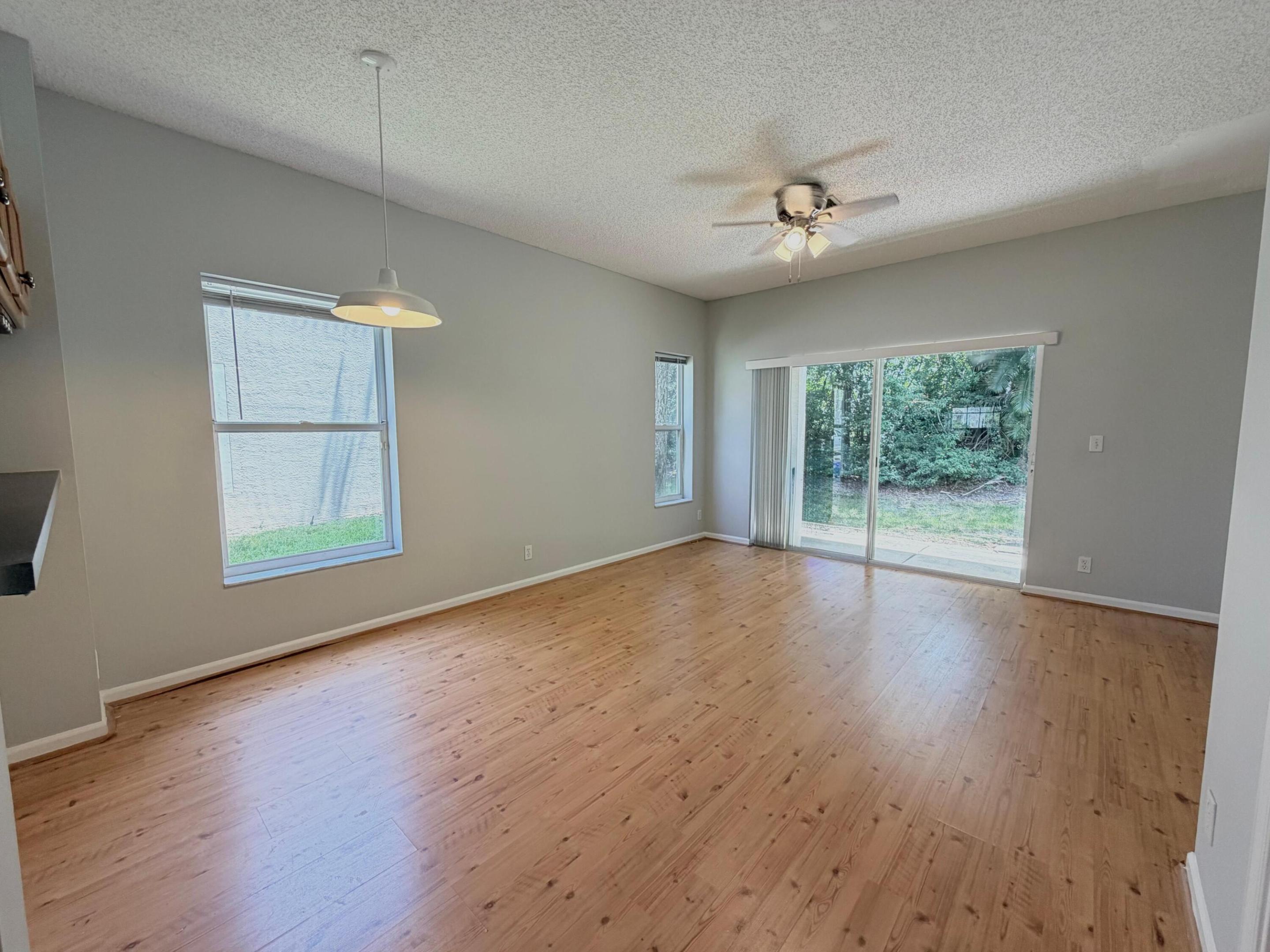 5035 Palmbrooke Circle Property Photo 4