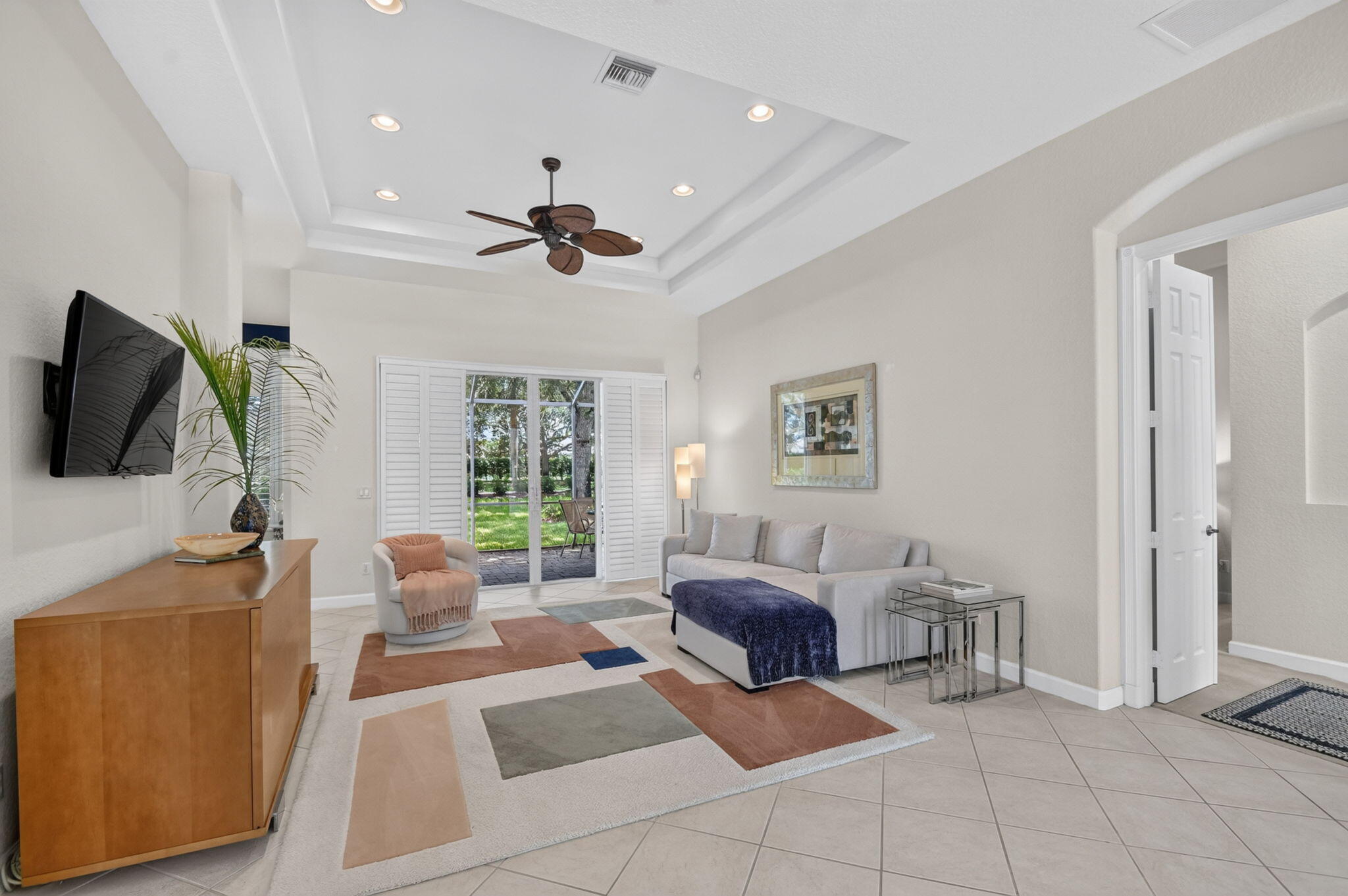 9574 Lantern Bay Circle Property Photo 6