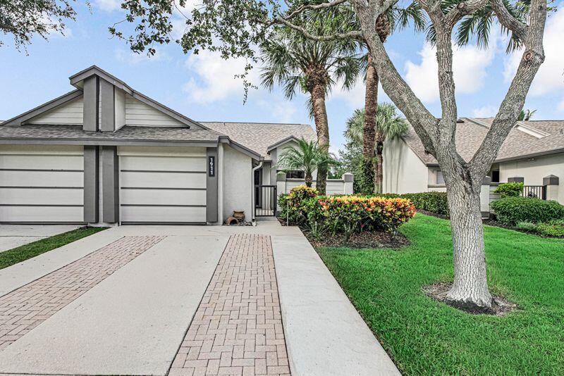 1911 Landings Boulevard Property Photo 1