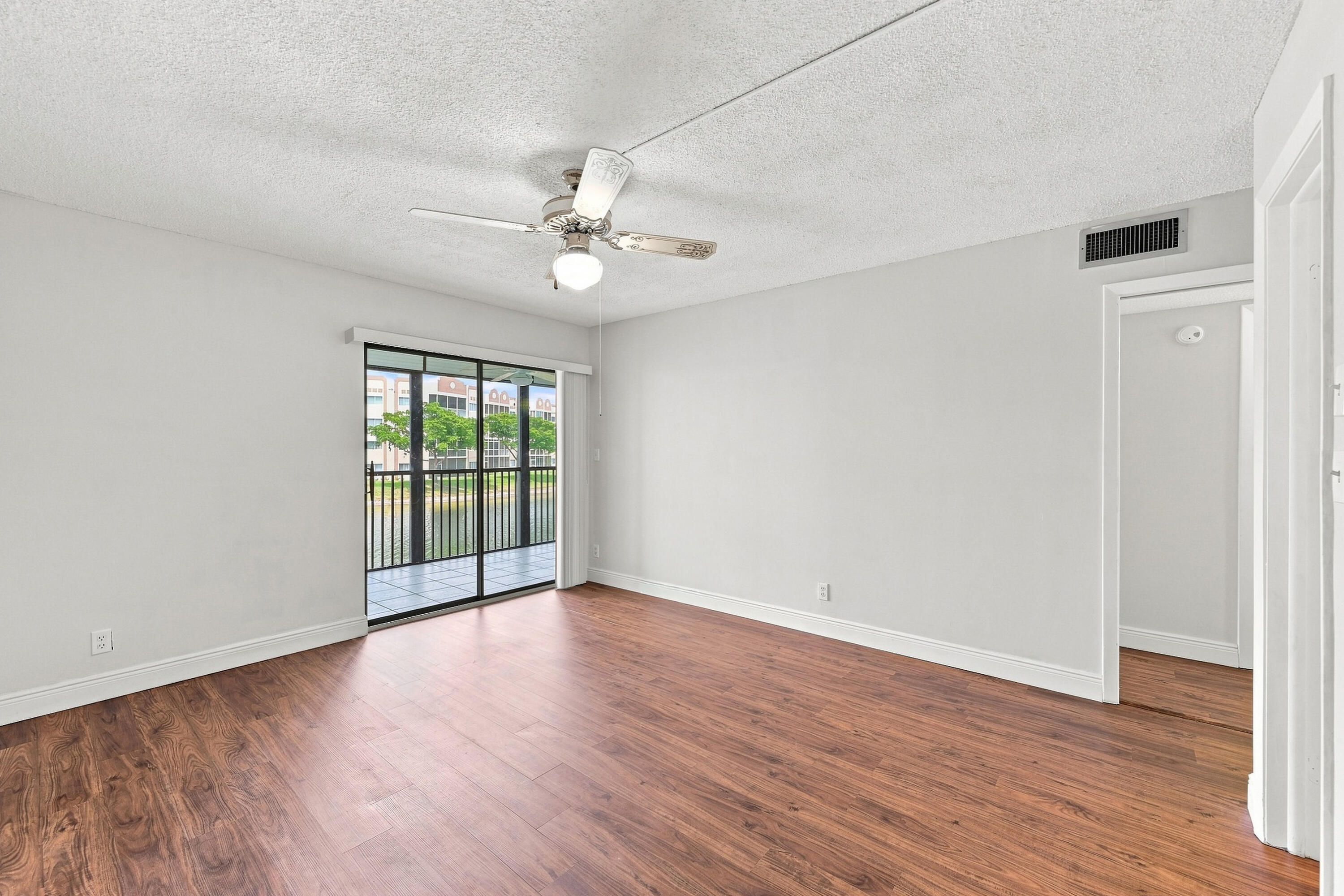 7432 Ashmont Circle 208 Property Photo 16