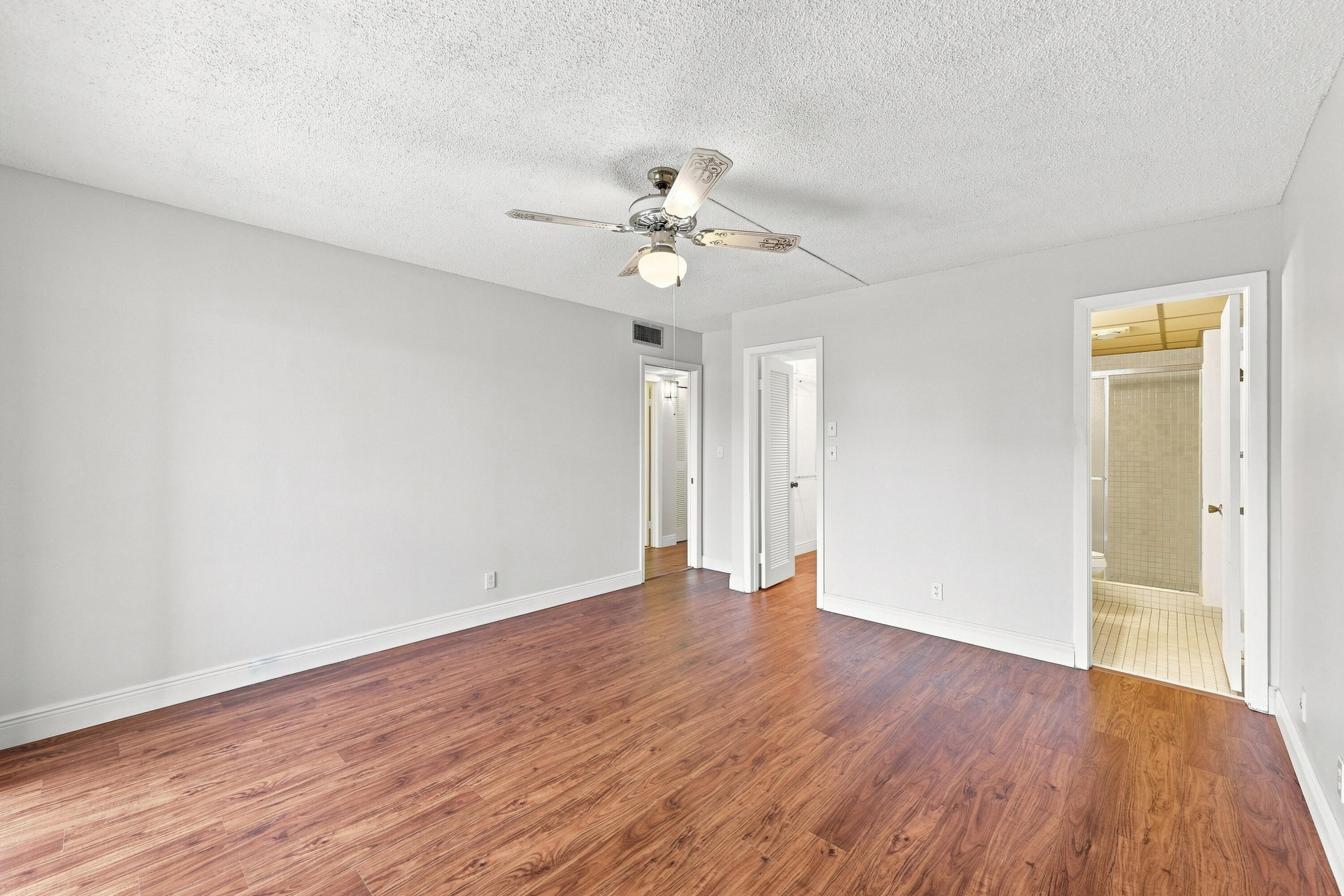 7432 Ashmont Circle 208 Property Photo 17