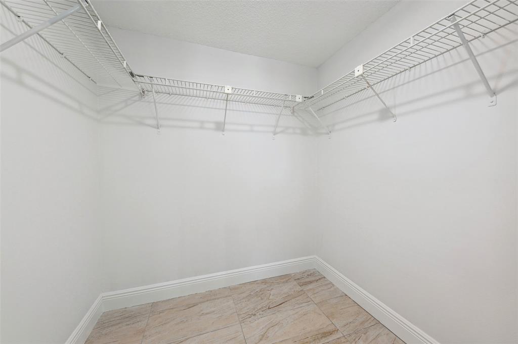 4501 Ne 21st 109 Property Photo 6