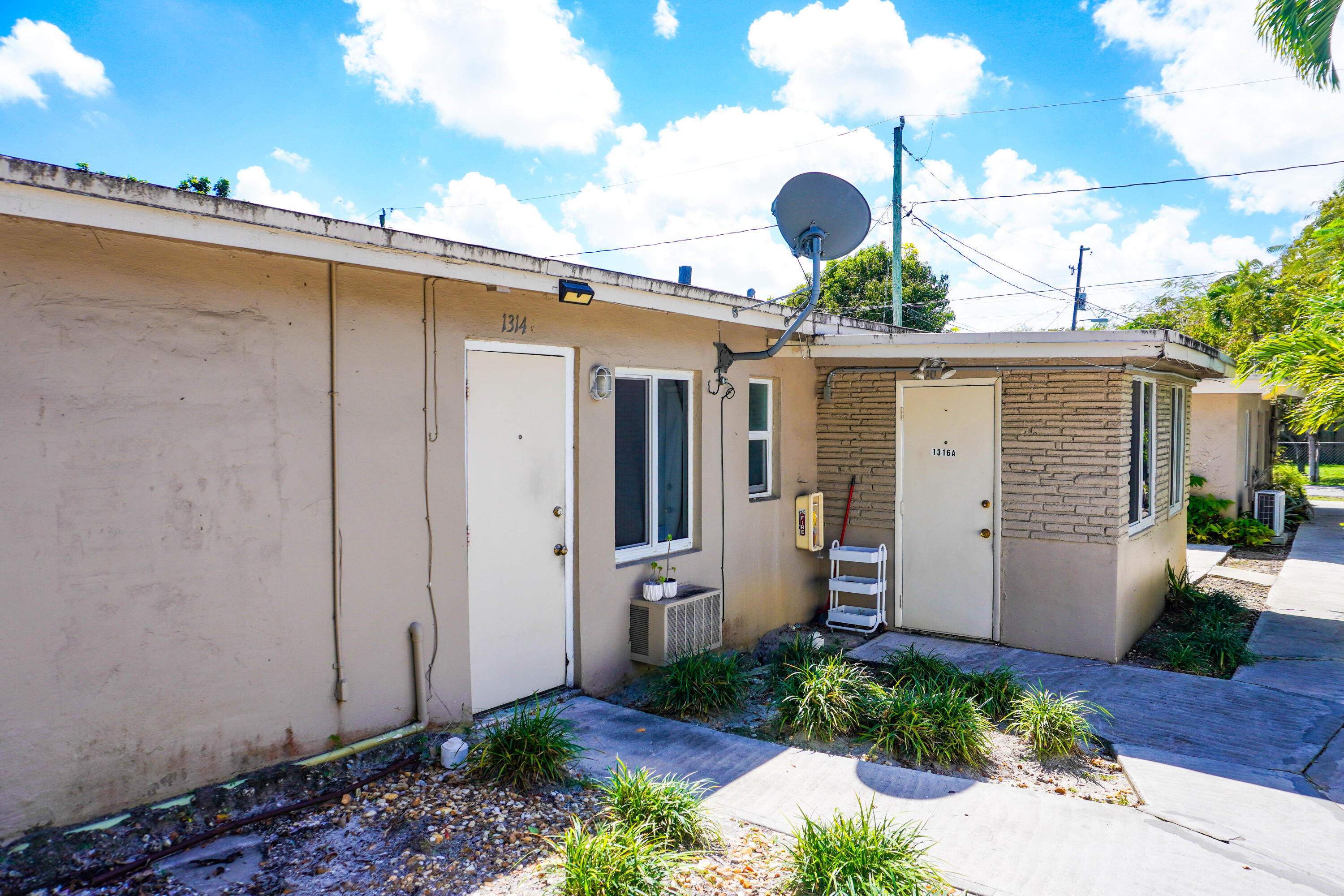 1314 S 20th Avenue Property Photo 4