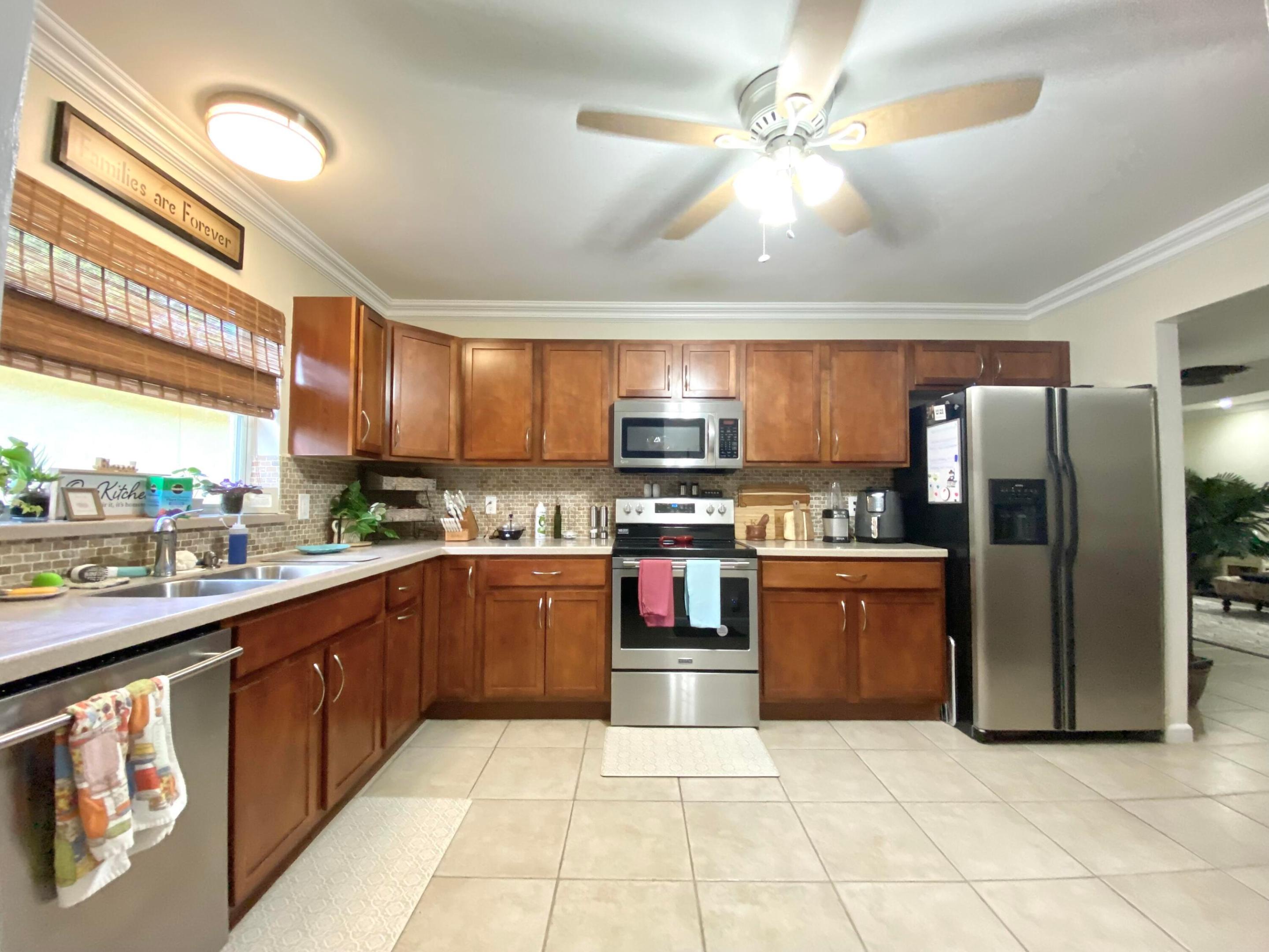 9132 Pine Springs Drive Property Photo 2