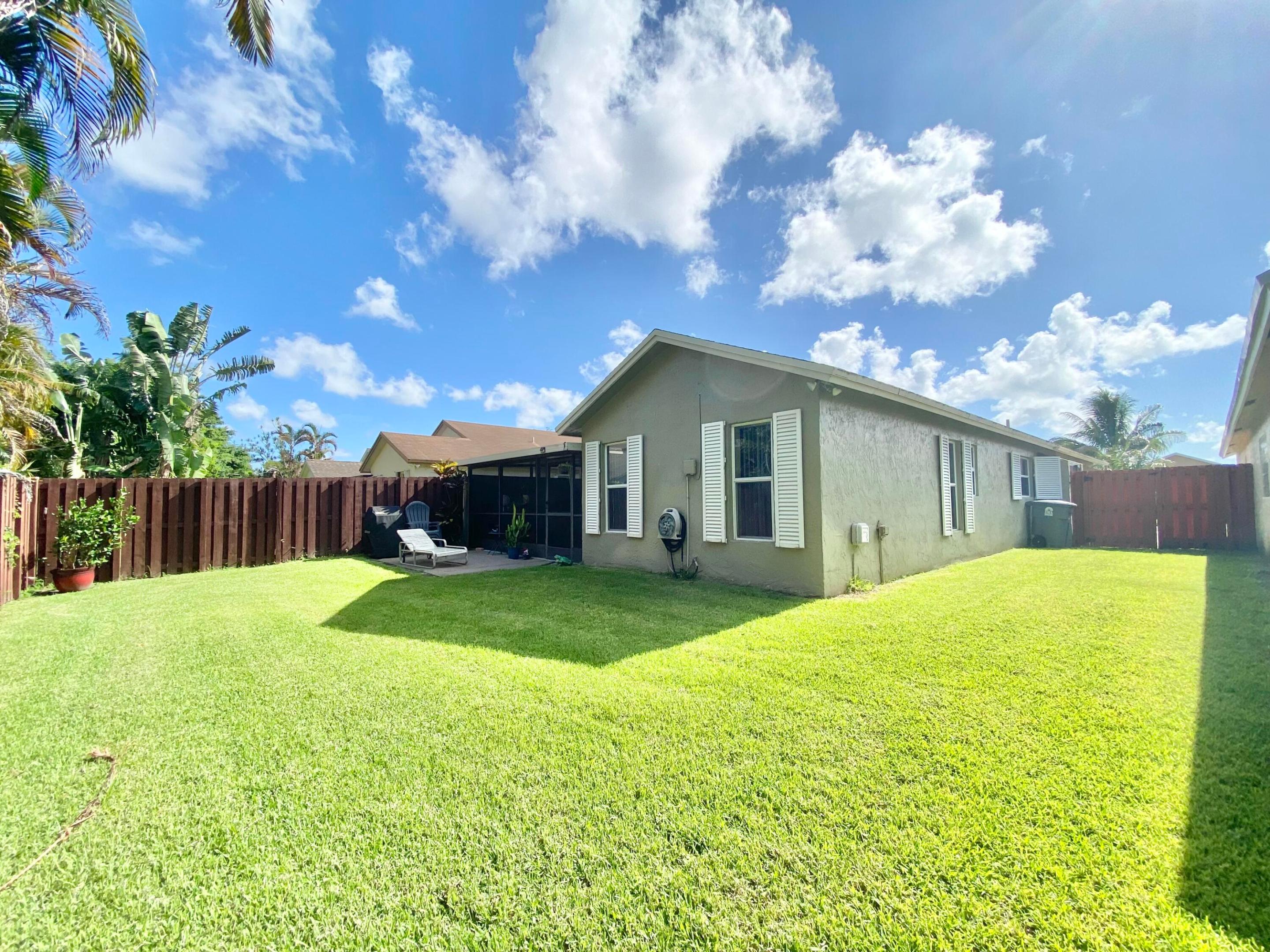 9132 Pine Springs Drive Property Photo 12