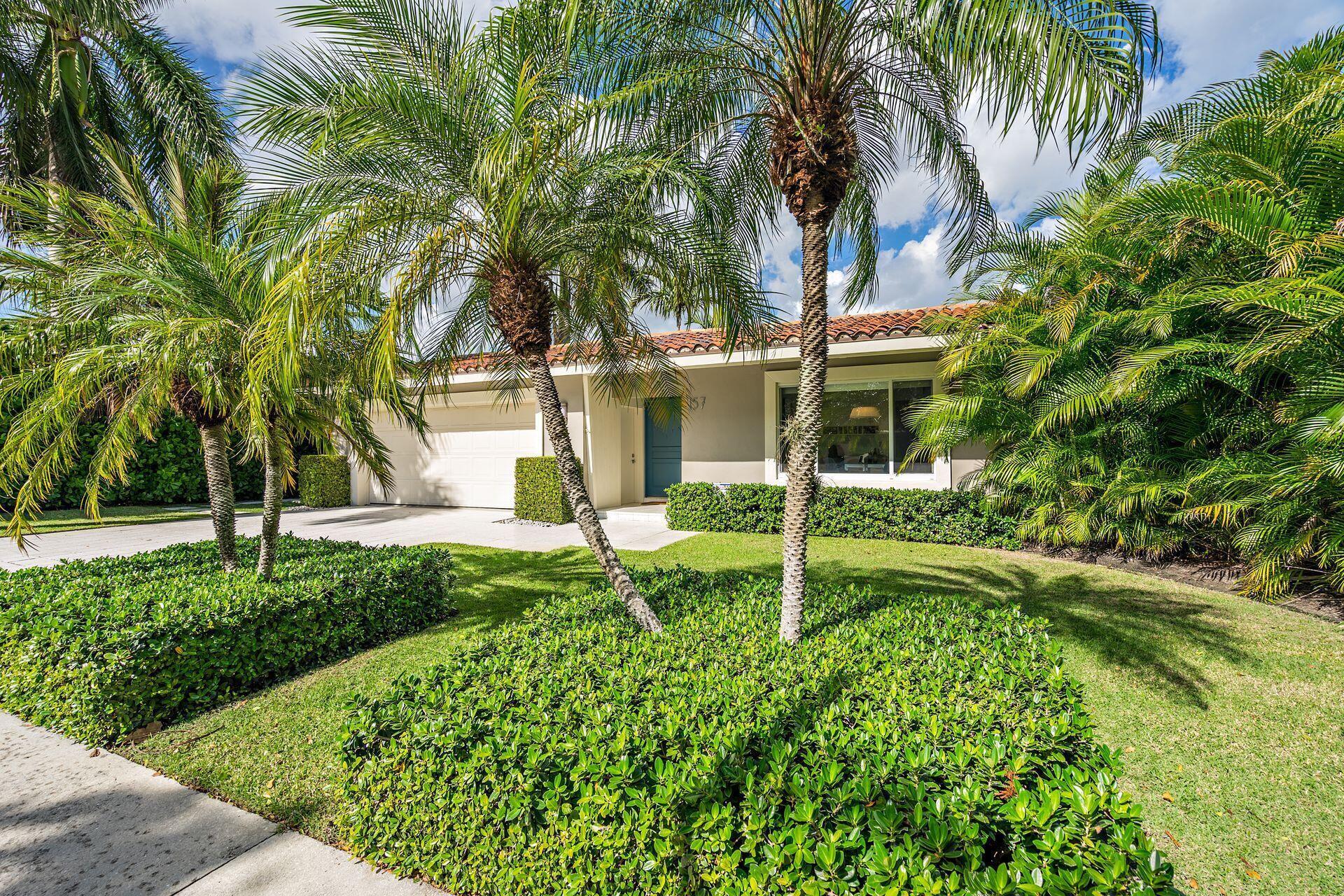 157 Worth Court N Property Photo 6