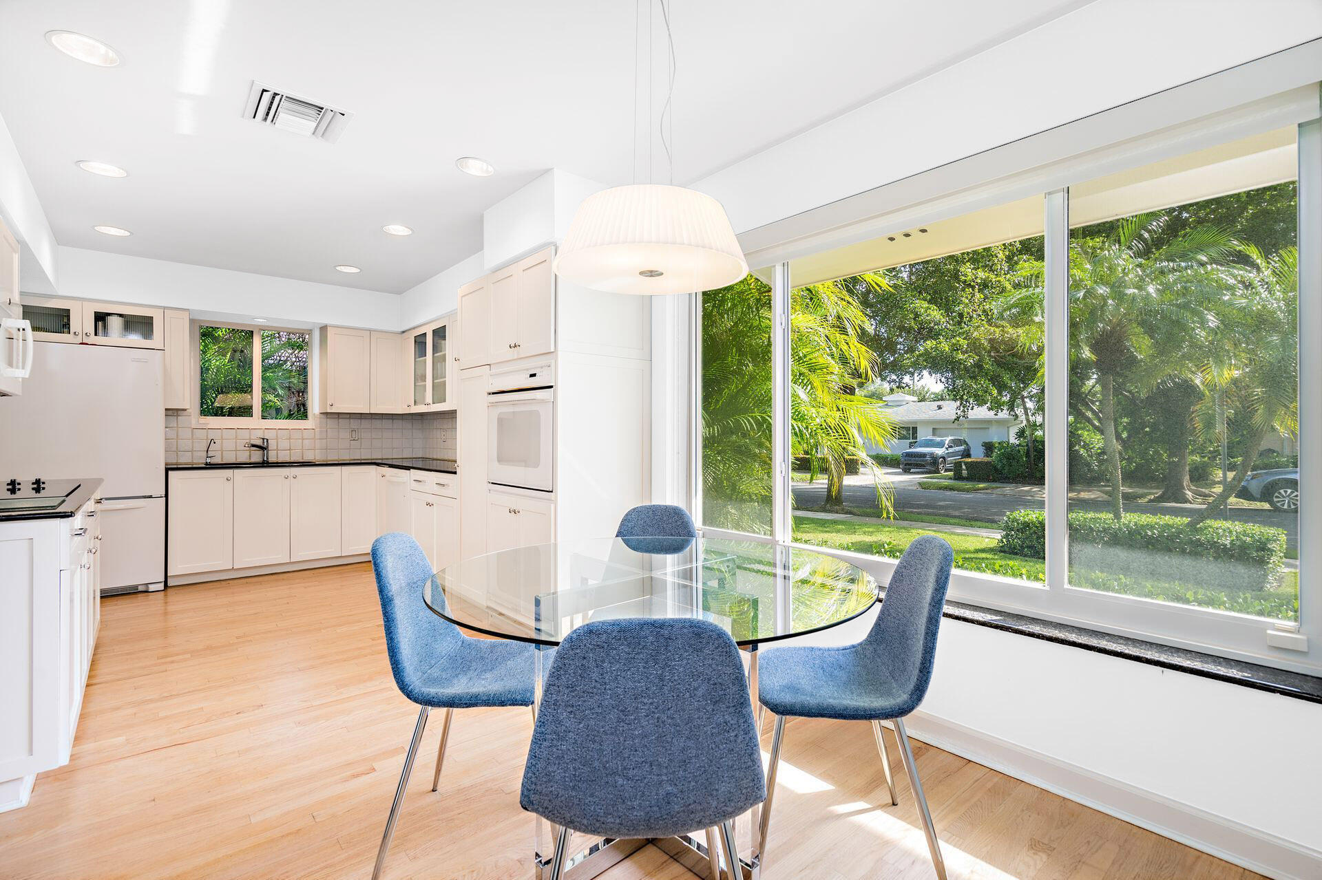 157 Worth Court N Property Photo 12
