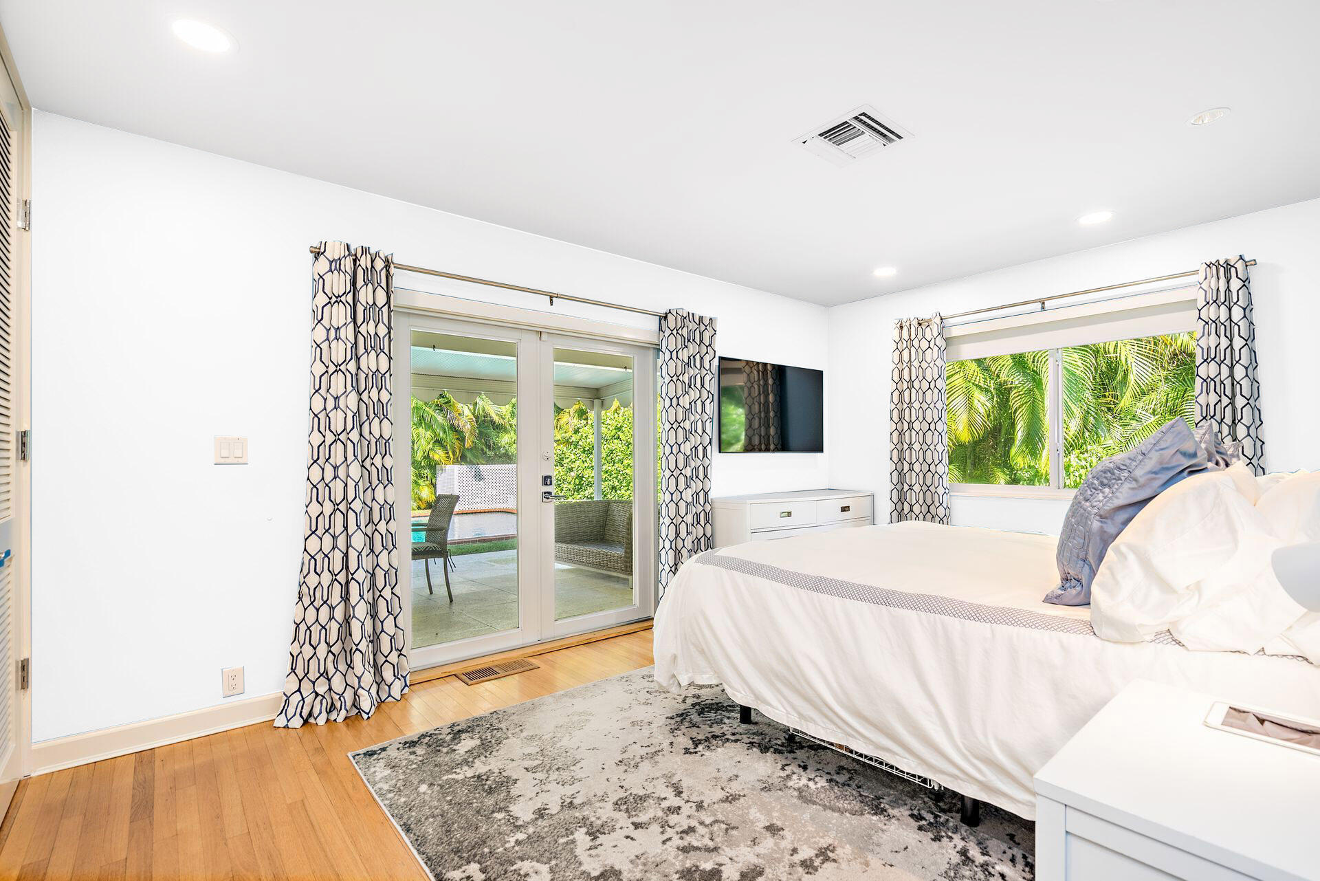 157 Worth Court N Property Photo 19