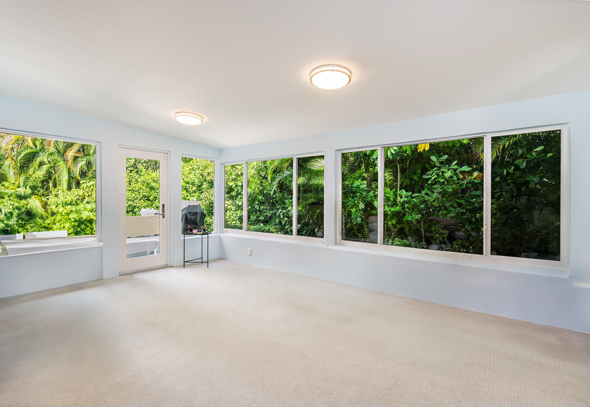 157 Worth Court N Property Photo 21