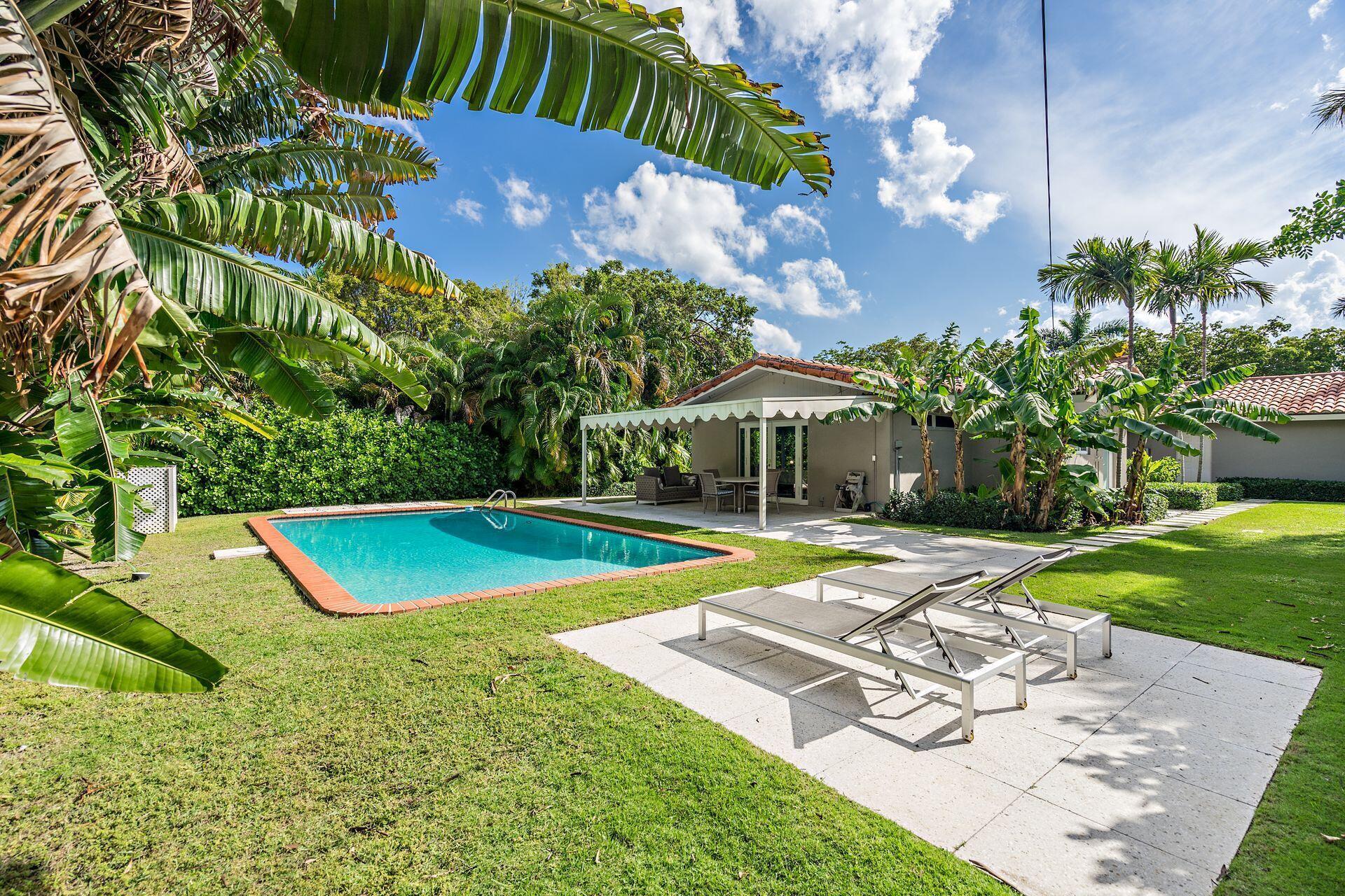 157 Worth Court N Property Photo 24