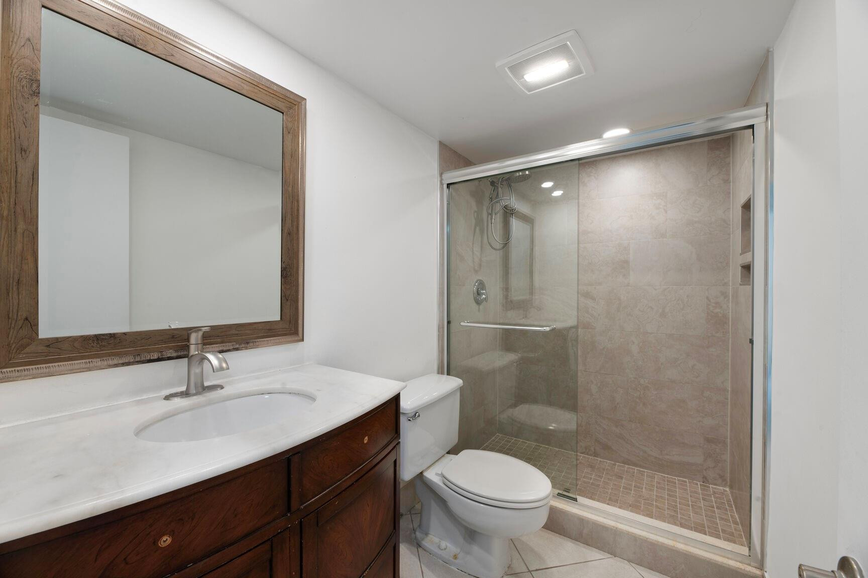 3800 N Hills Drive 402 Property Photo 10