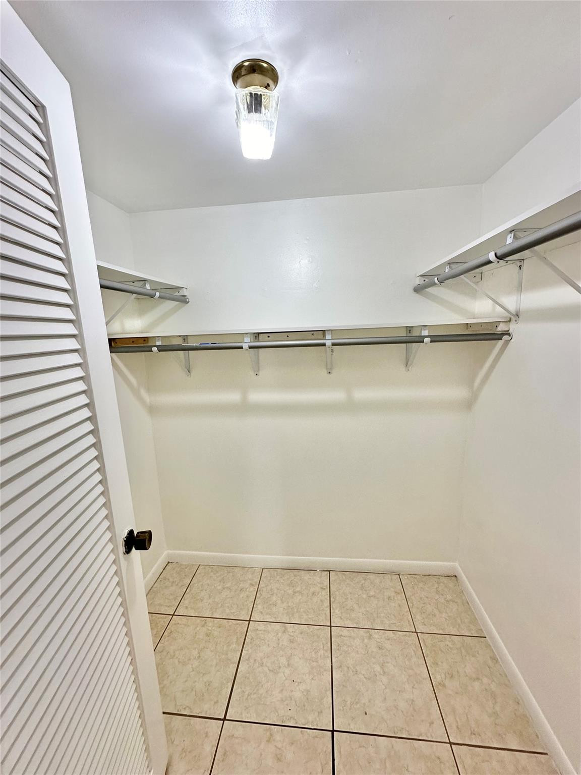 8900 W Sample Road 106 Property Photo 11