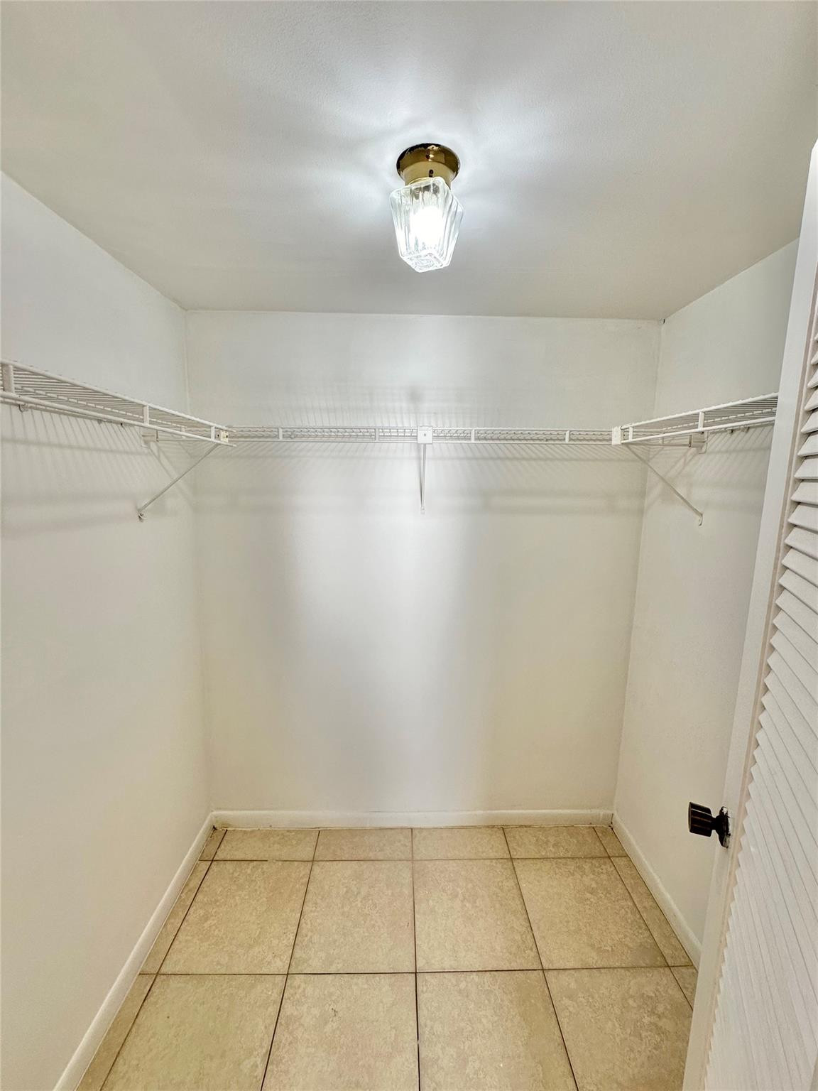 8900 W Sample Road 106 Property Photo 15