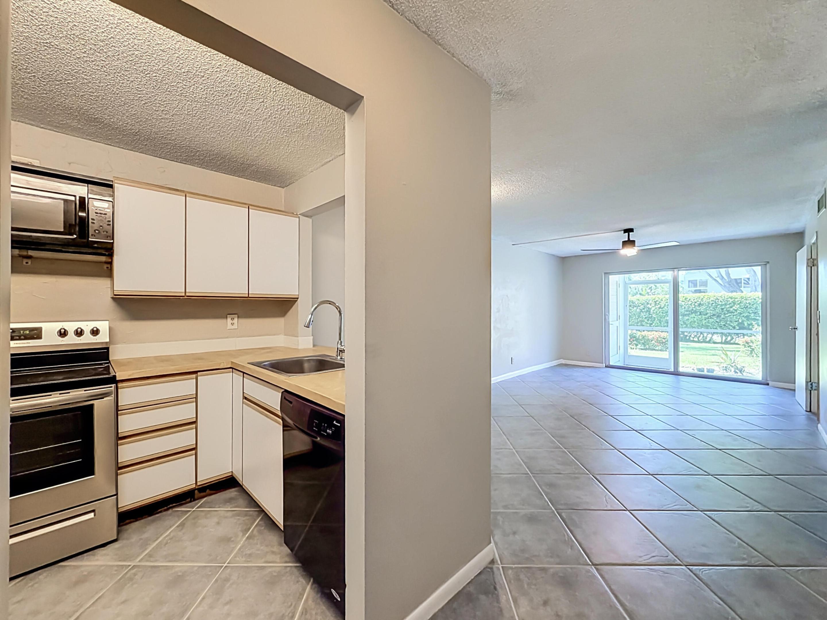 207 Tropic Isle Drive 1130 Property Photo 4