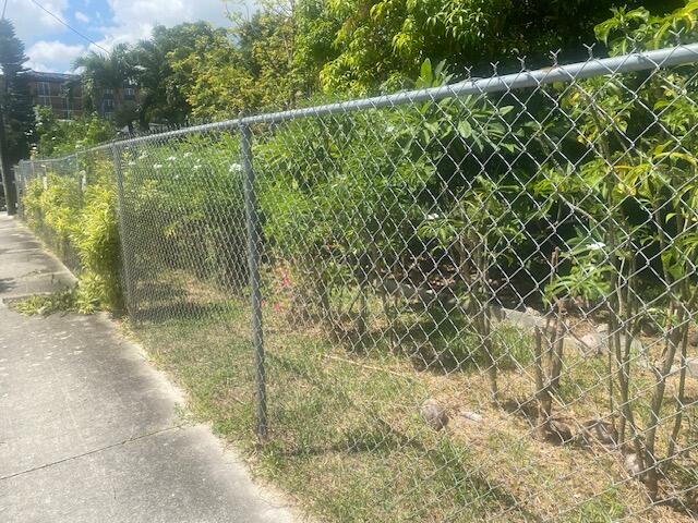 425 Nw 7th Property Photo 5