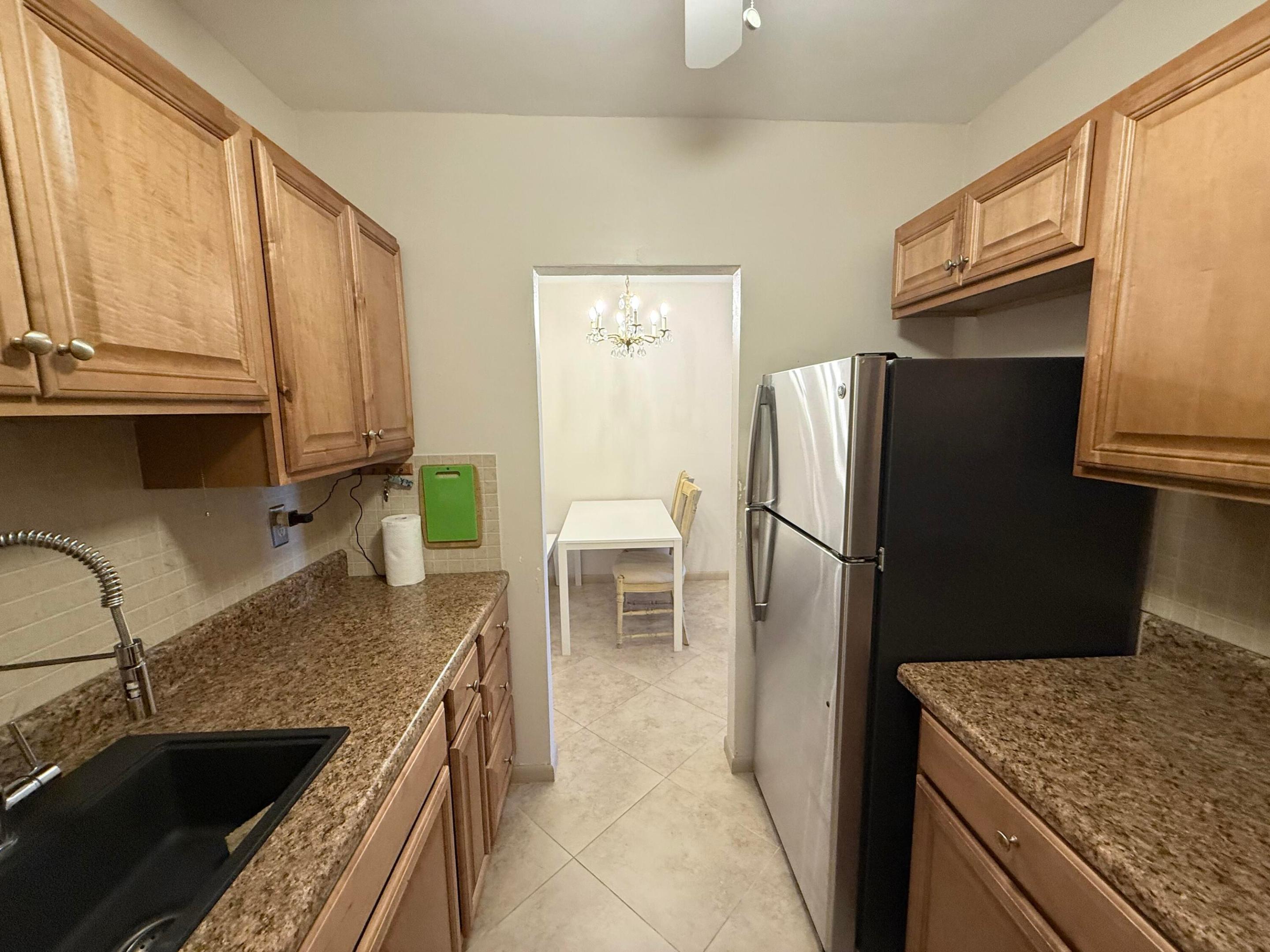 2204 Lake Osborne Drive 5 Property Photo 6