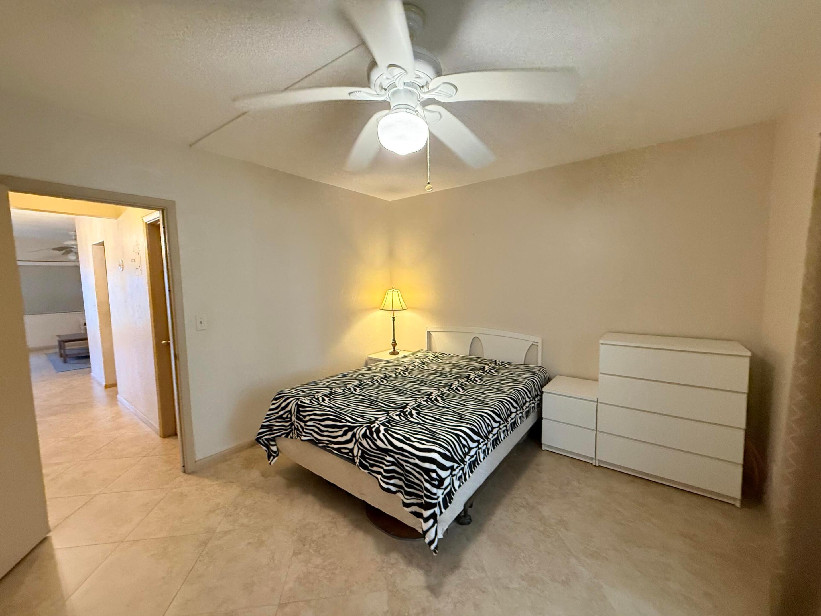 2204 Lake Osborne Drive 5 Property Photo 7
