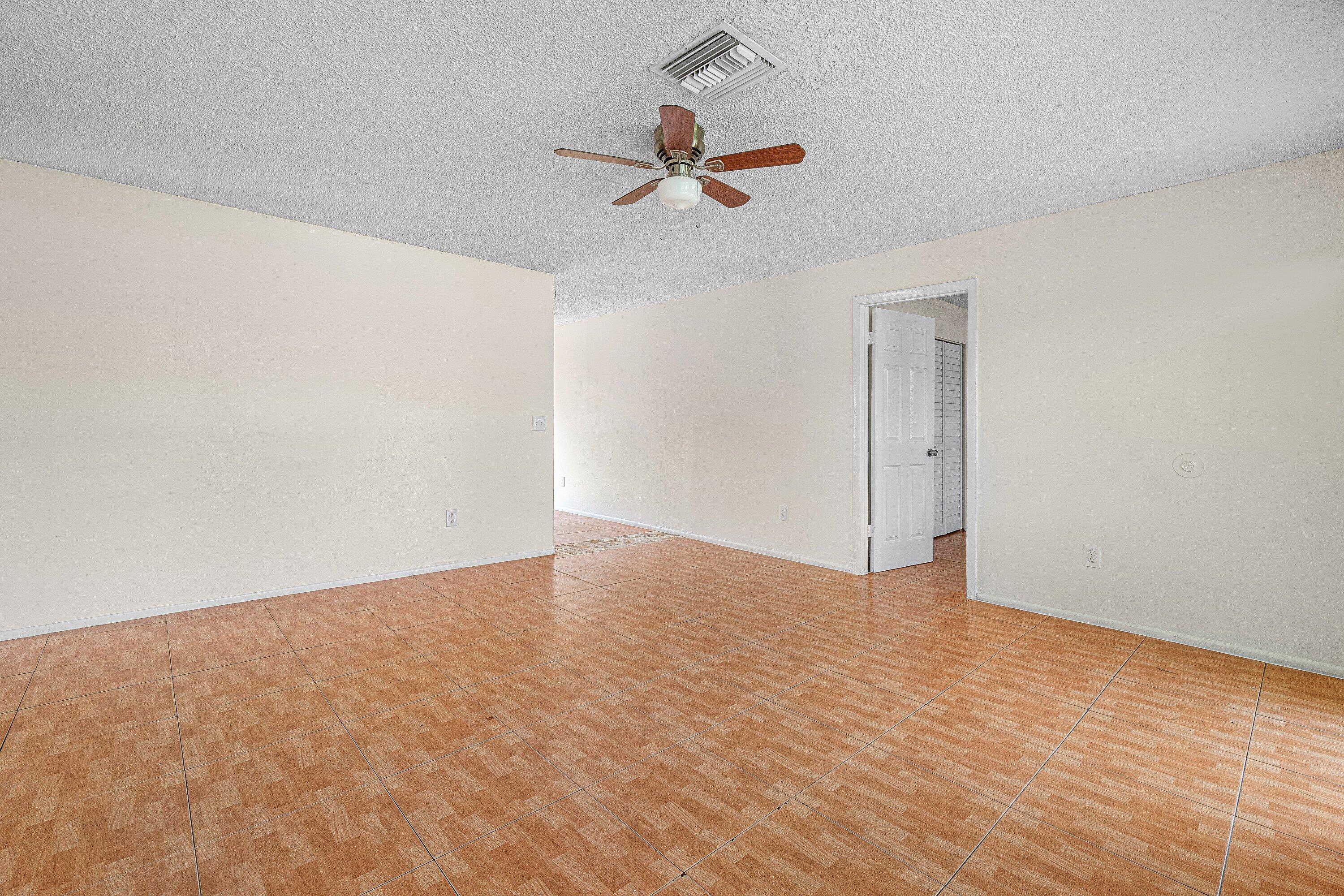 4766 Gulfstream Road Property Photo 5