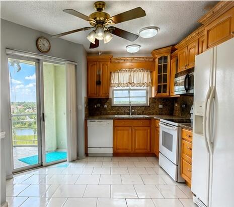 3465 Via Poinciana 804 Property Photo 2