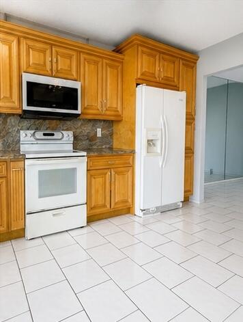 3465 Via Poinciana 804 Property Photo 3