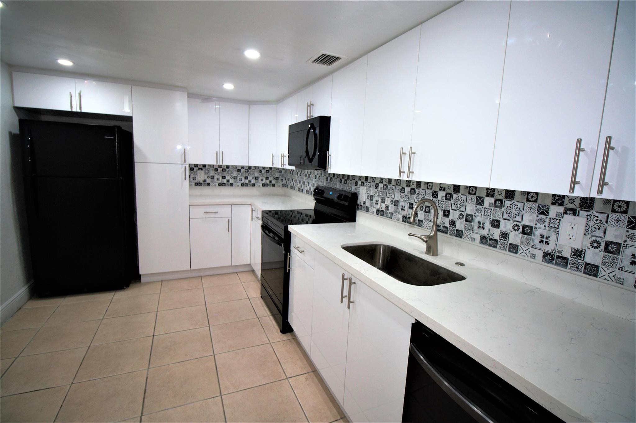 7000 Nw 186th Street 4-217 Property Photo 11