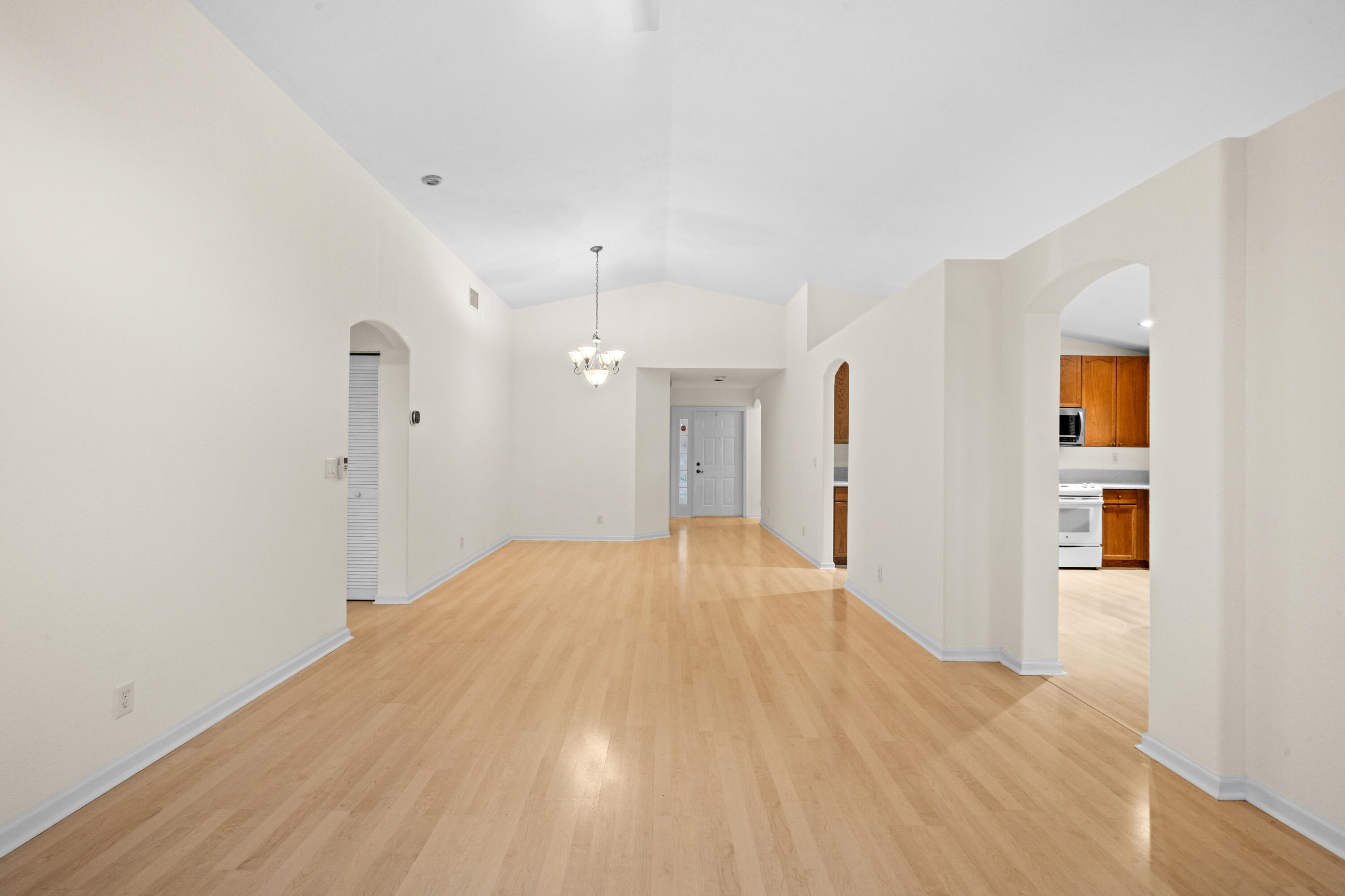 4977 Victoria Circle Property Photo 11