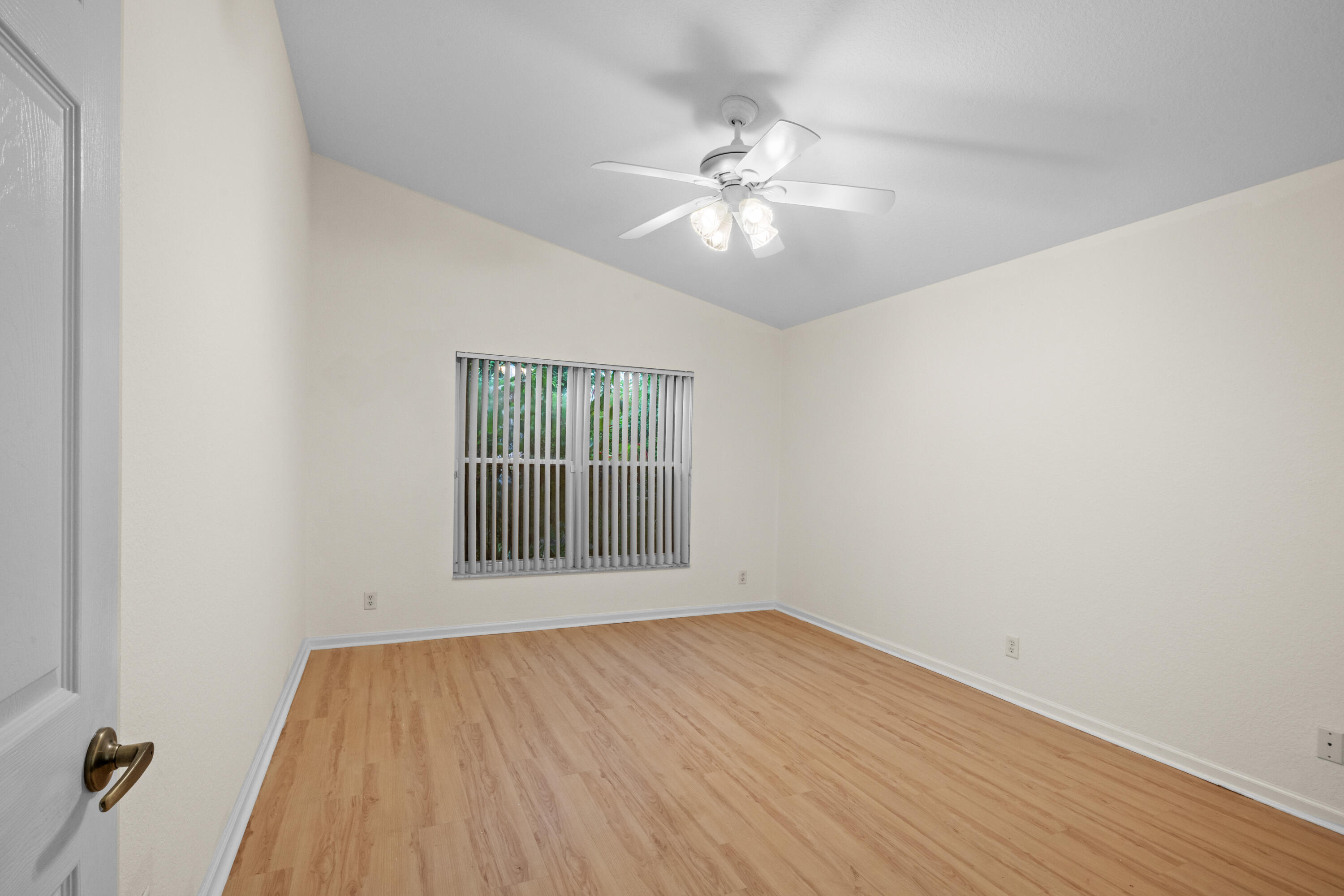 4977 Victoria Circle Property Photo 20