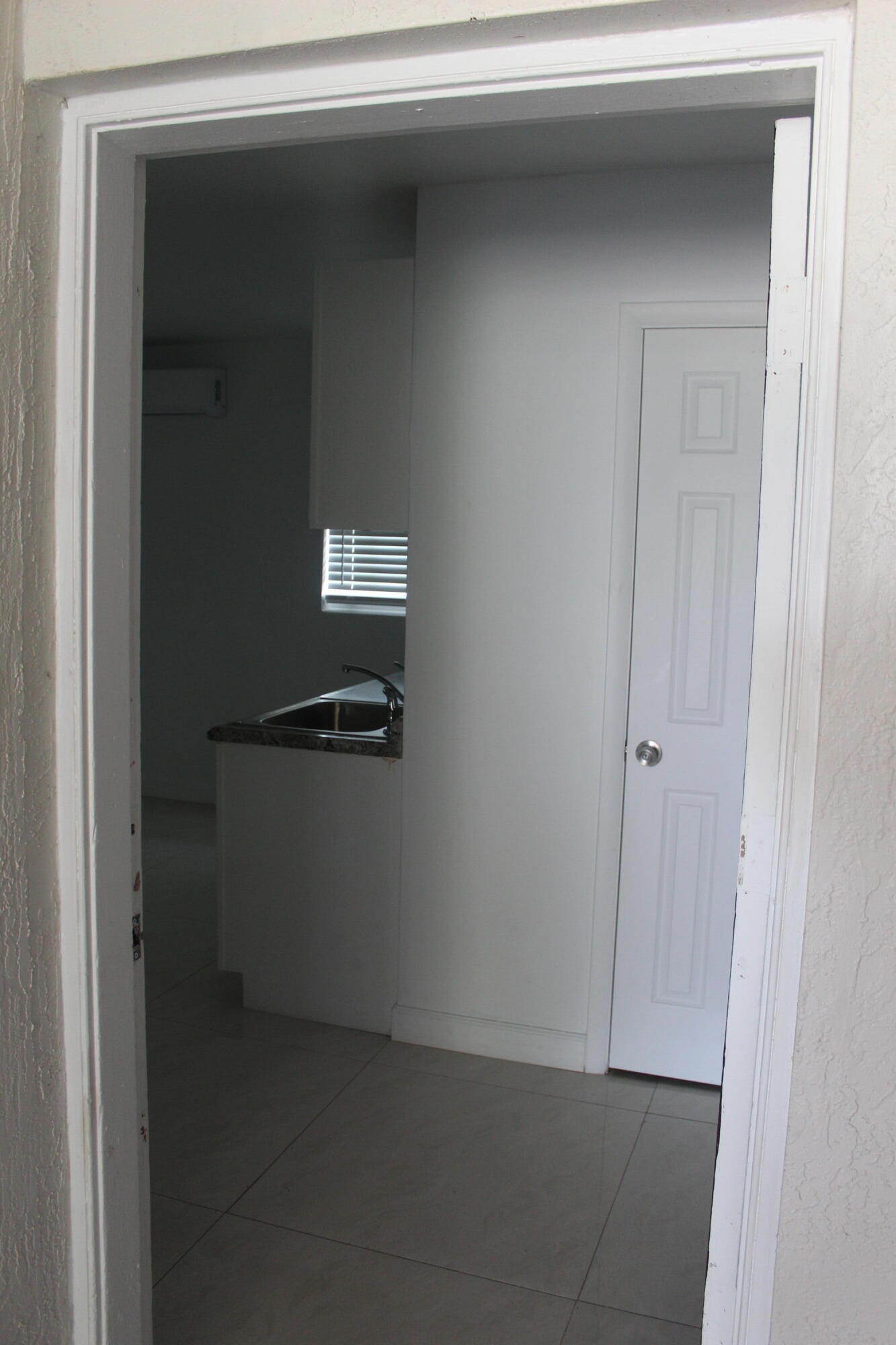 4434 Venus Avenue C Property Photo 2