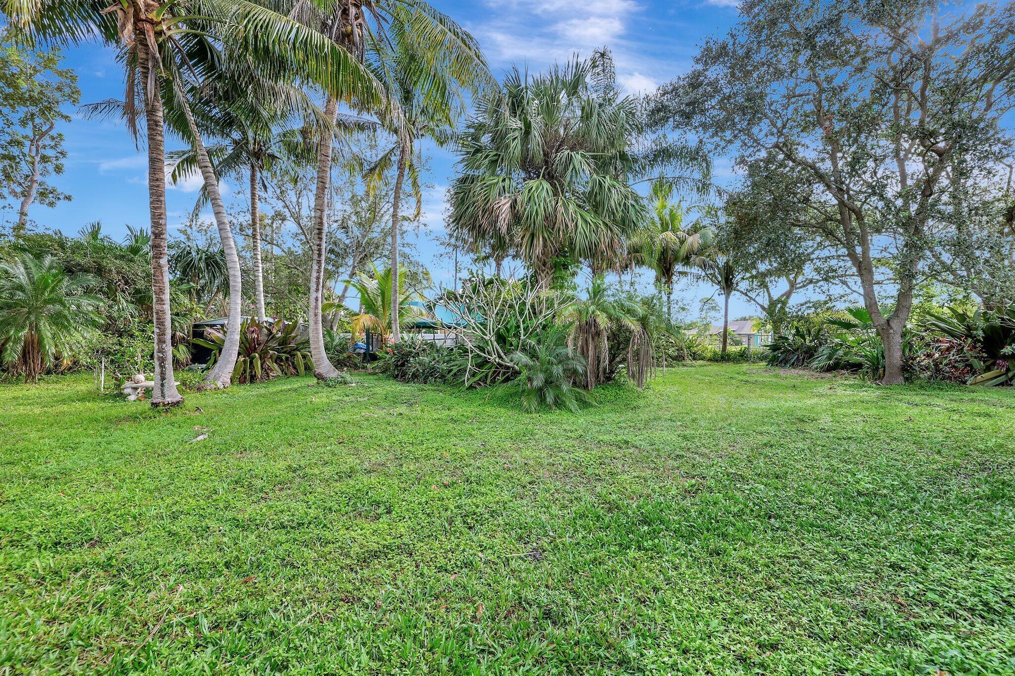 673 Se Damask Avenue Property Photo 1