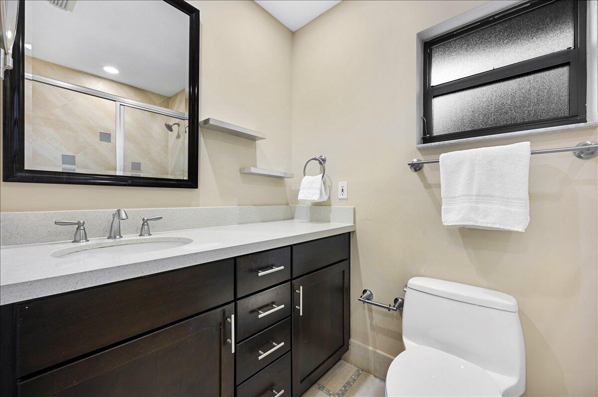 11863 Wimbledon Circle 543 Property Photo 8