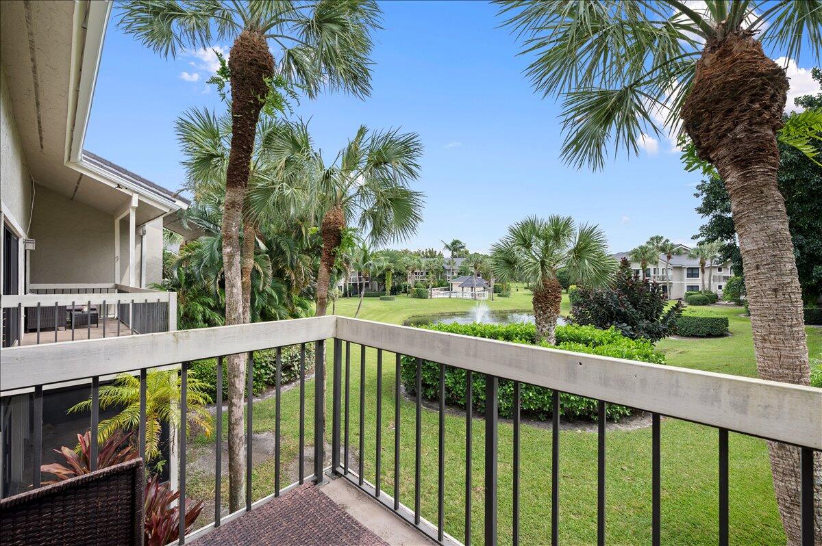 11863 Wimbledon Circle 543 Property Photo 16