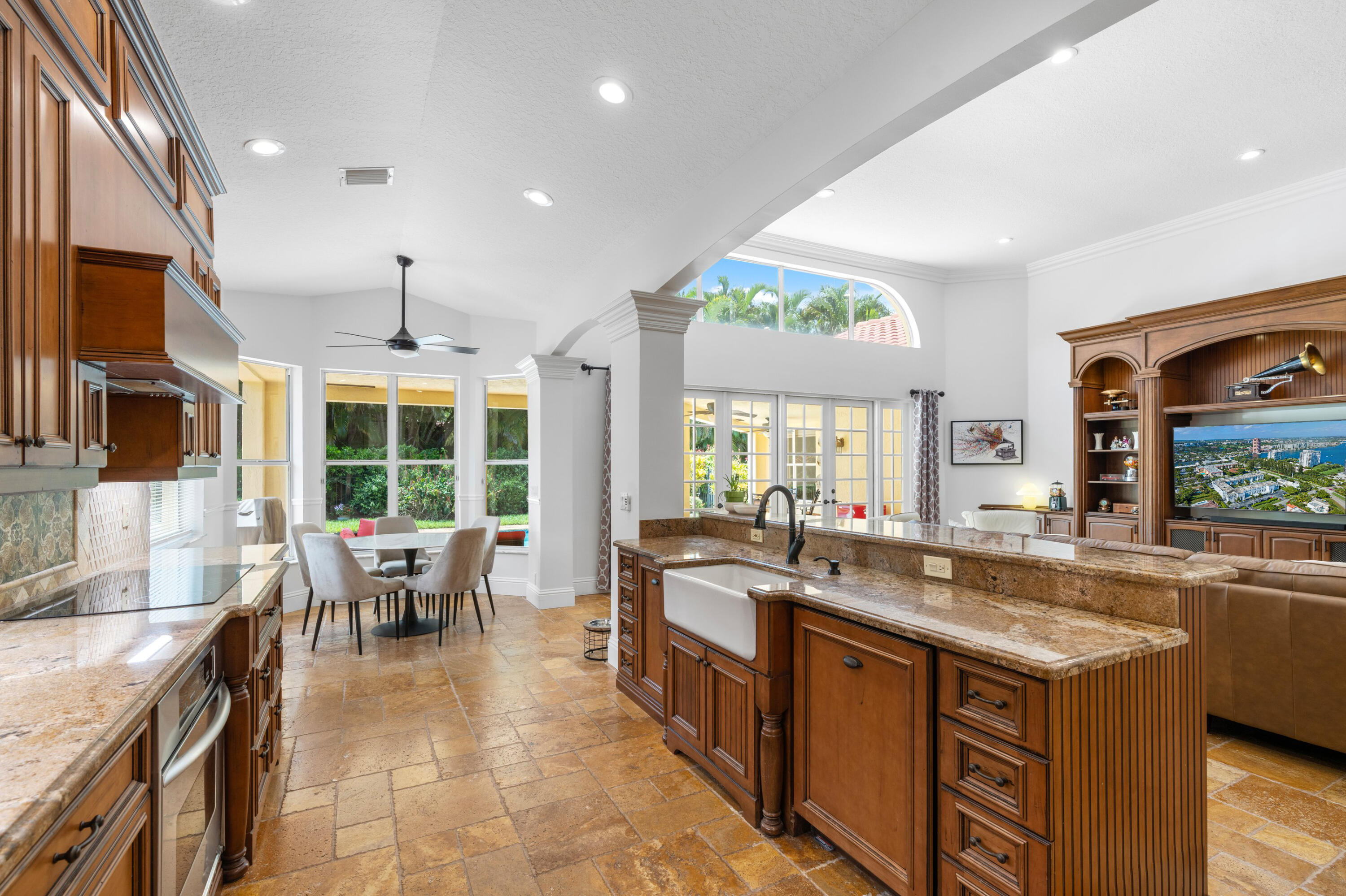 7795 La Corniche Circle Property Photo 8