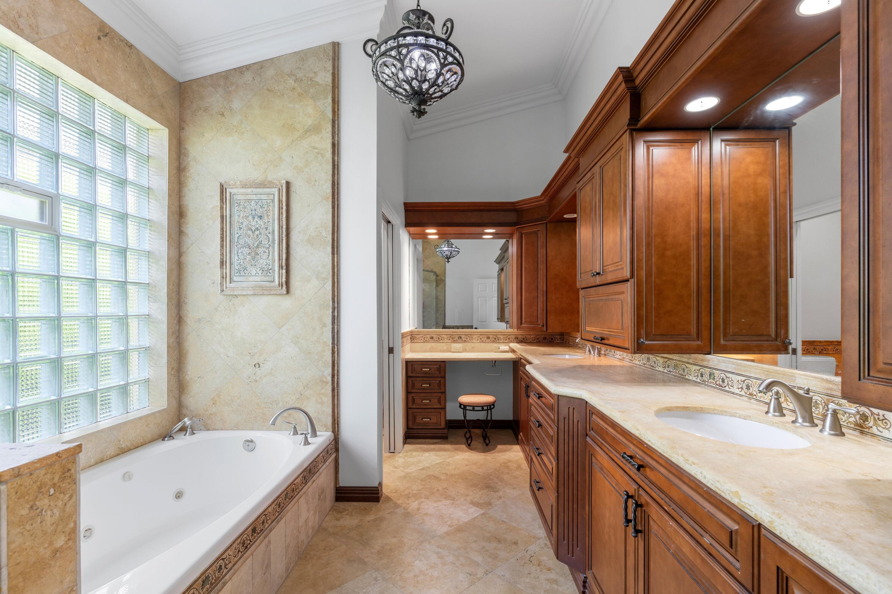 7795 La Corniche Circle Property Photo 17