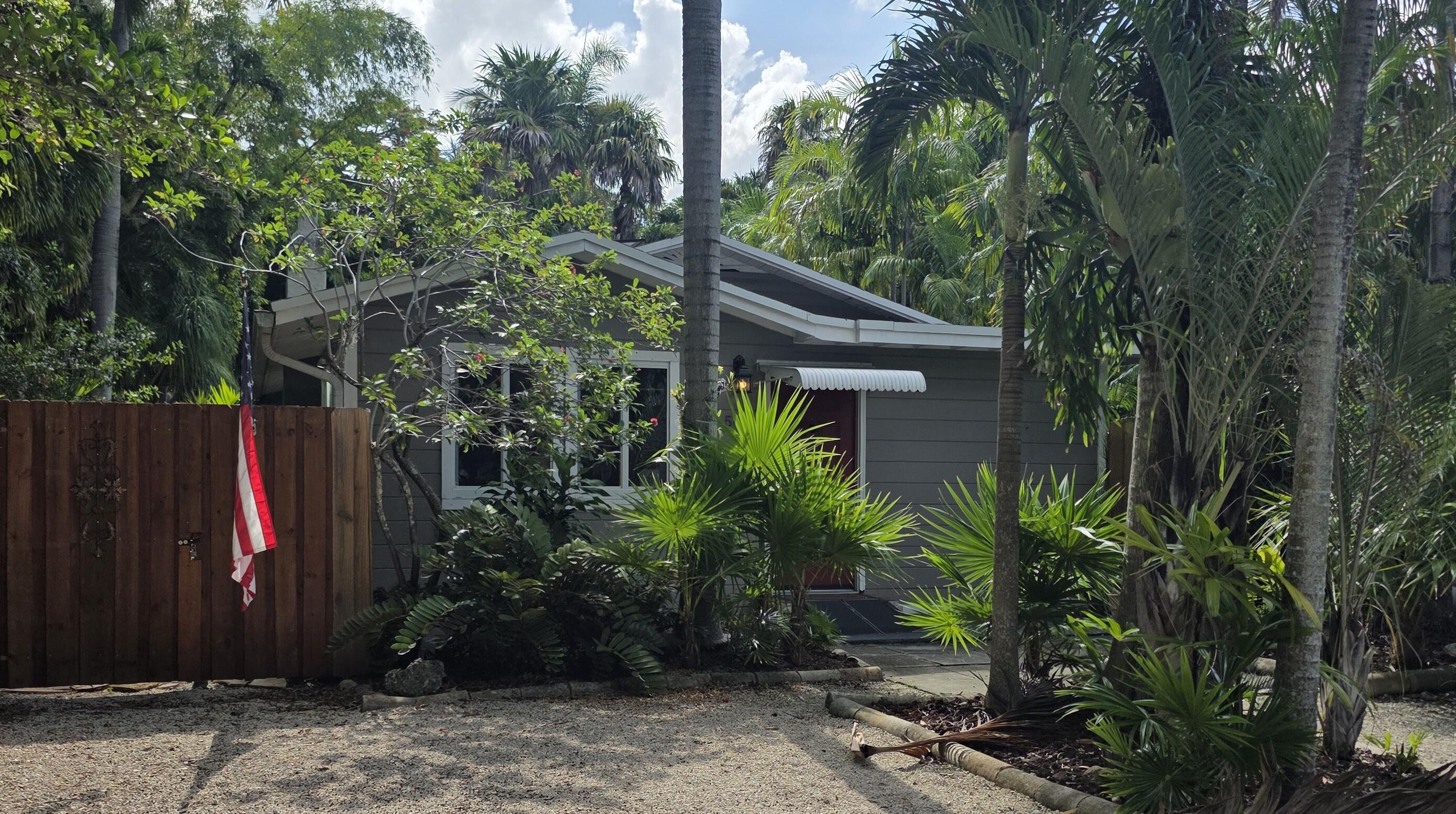 540 Sw 14th Avenue Property Photo 2