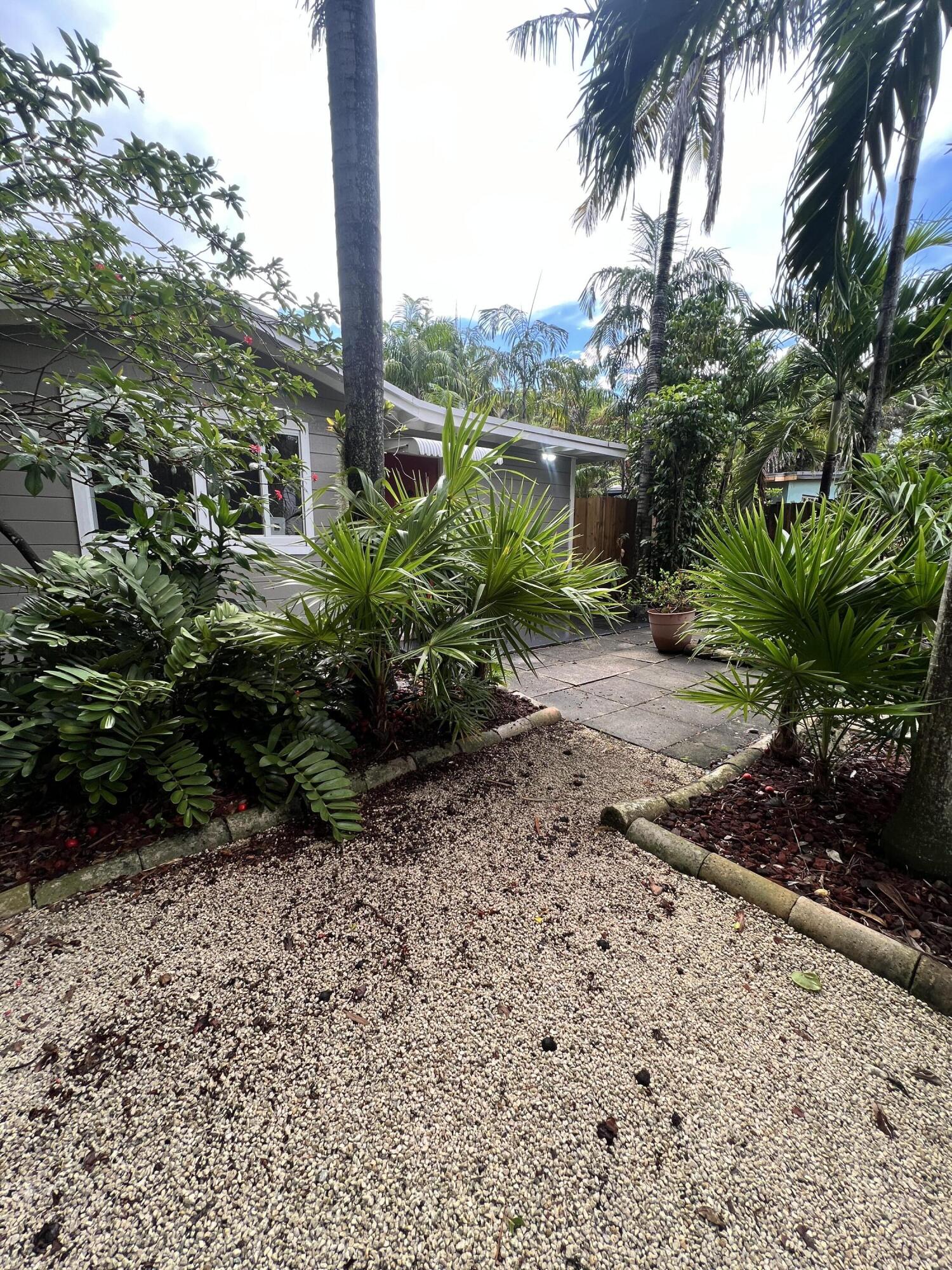 540 Sw 14th Avenue Property Photo 4