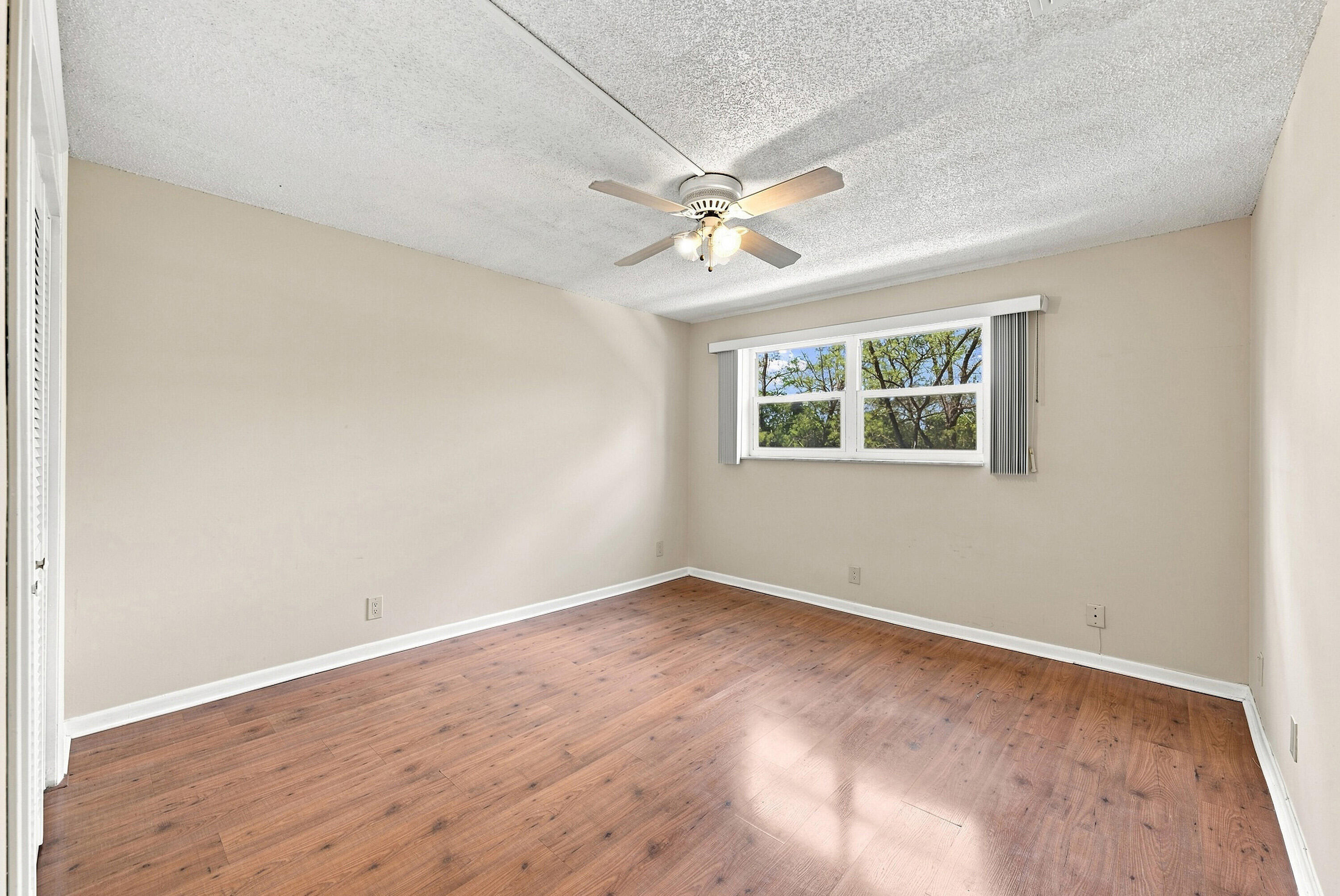 5951 Ne 14th Lane 204n Property Photo 32