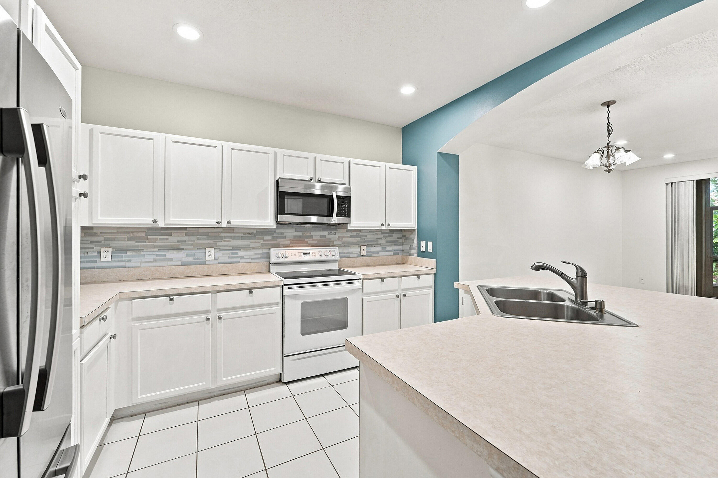 9695 Porta Leona Lane Property Photo 6