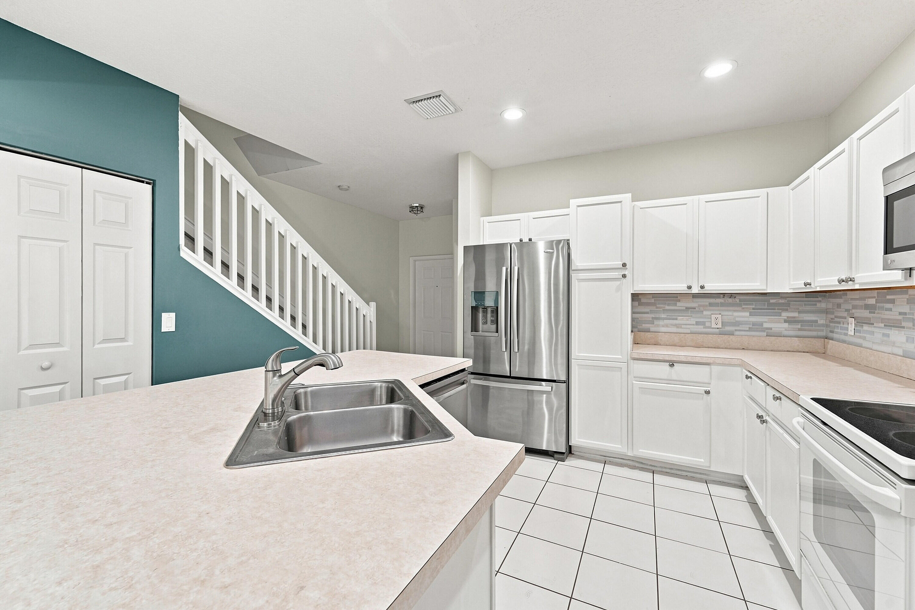 9695 Porta Leona Lane Property Photo 8