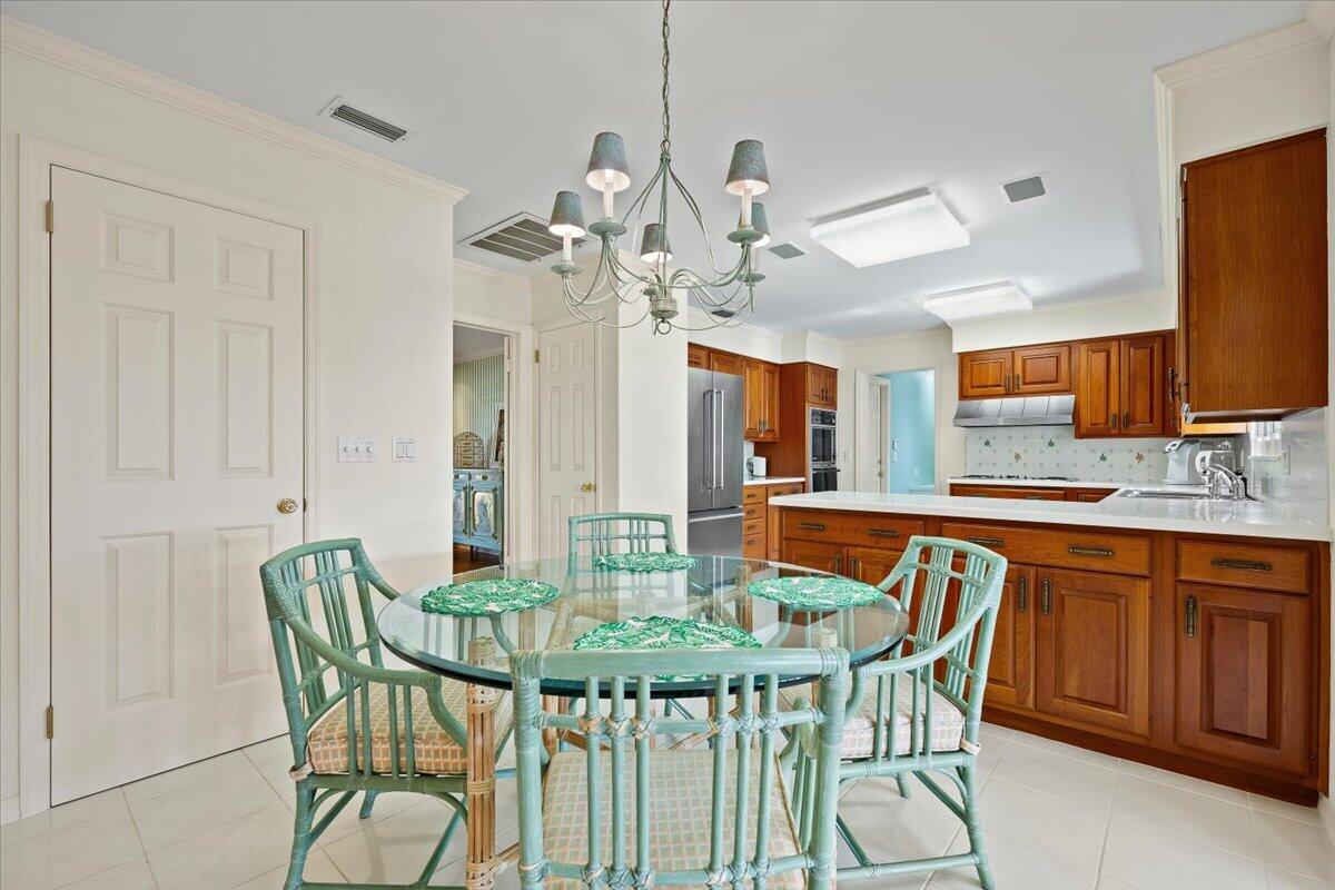 1000 Country Club Drive Property Photo 10