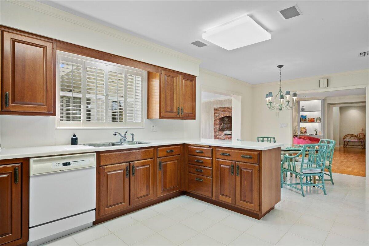 1000 Country Club Drive Property Photo 17