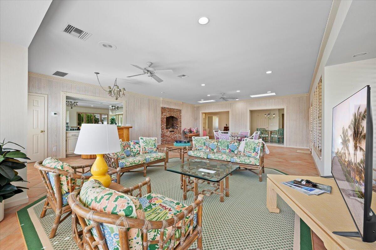 1000 Country Club Drive Property Photo 27