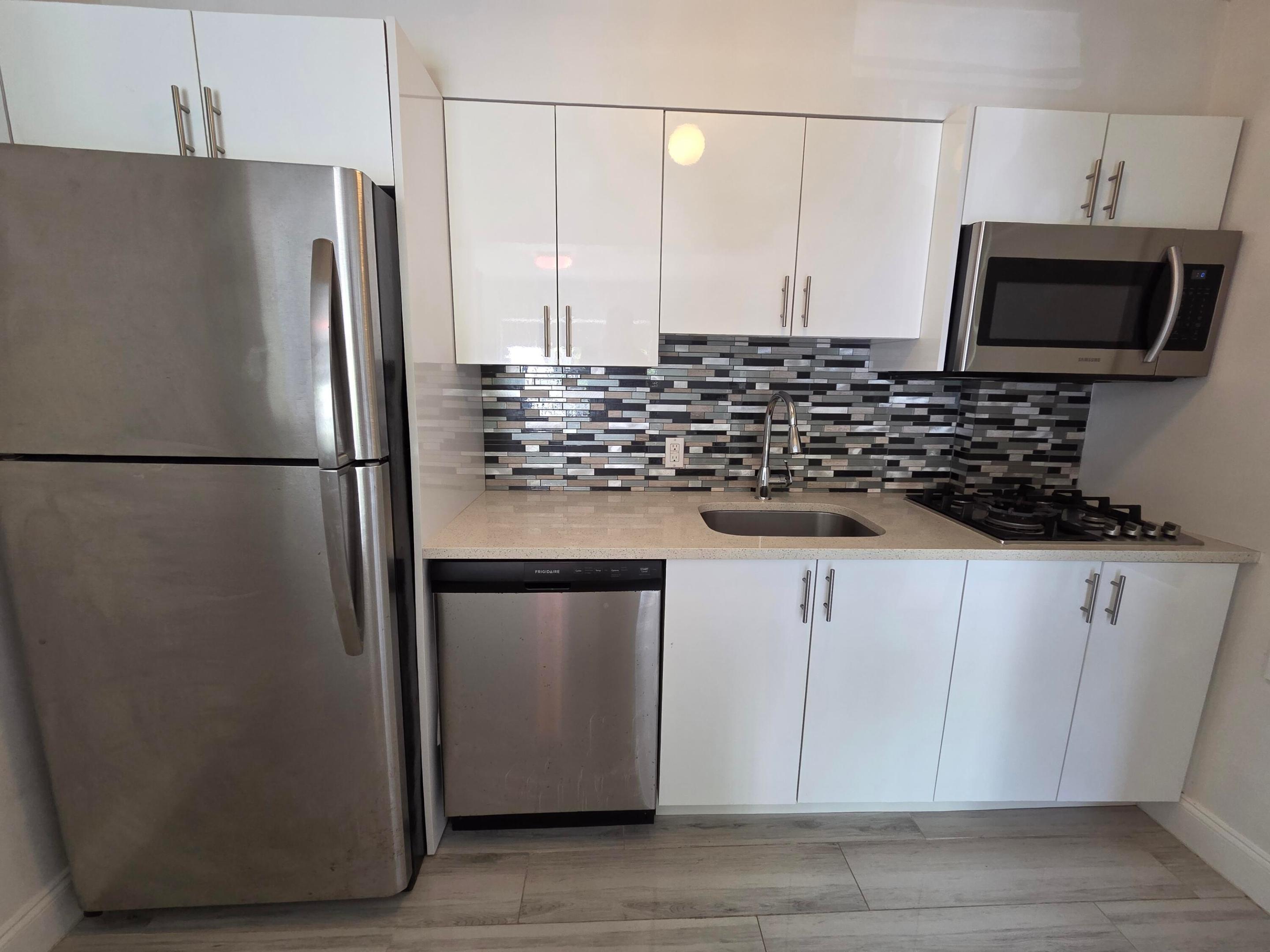 1605 E Broward Boulevard 6 Property Photo 3