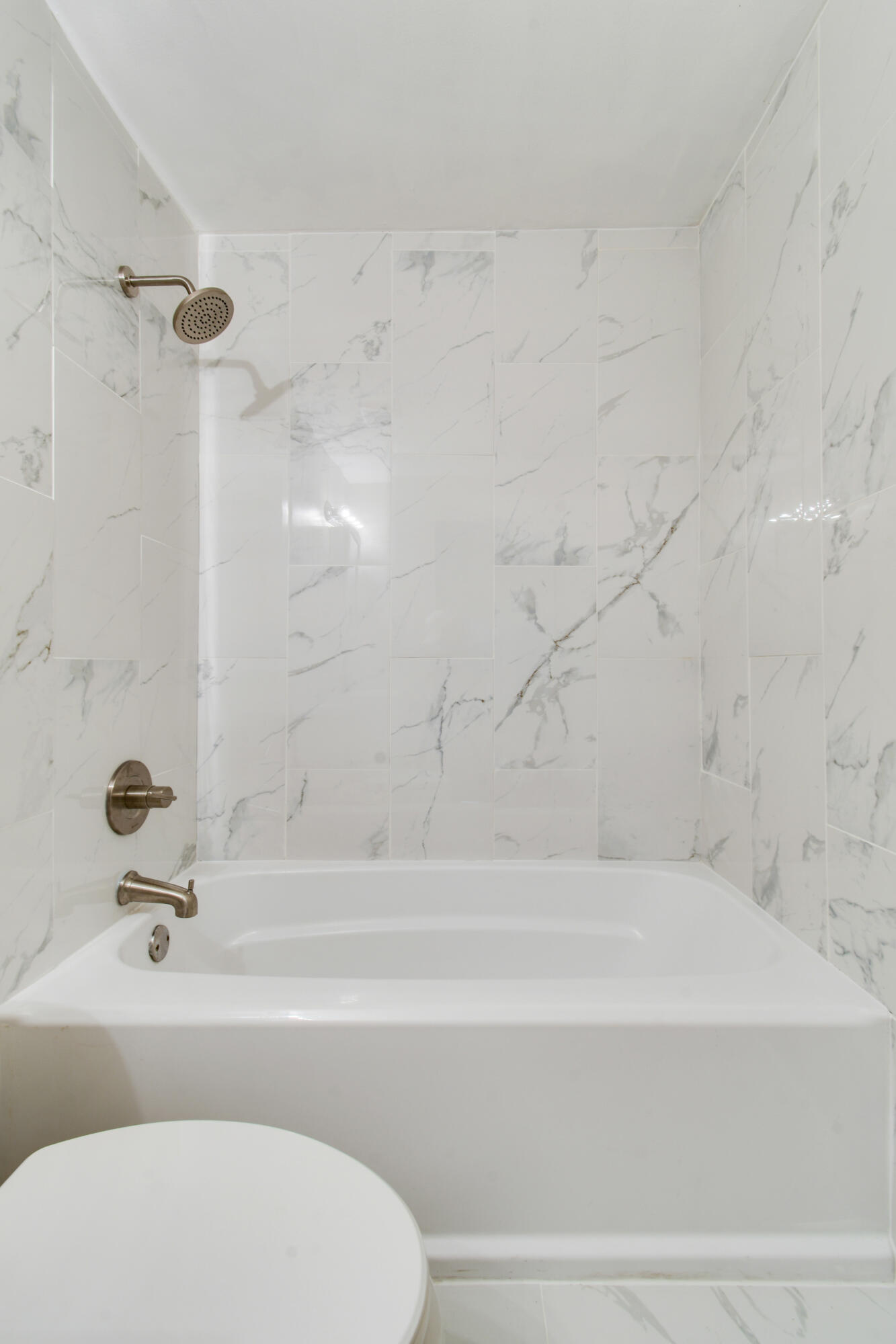 110 Old English Court Property Photo 38