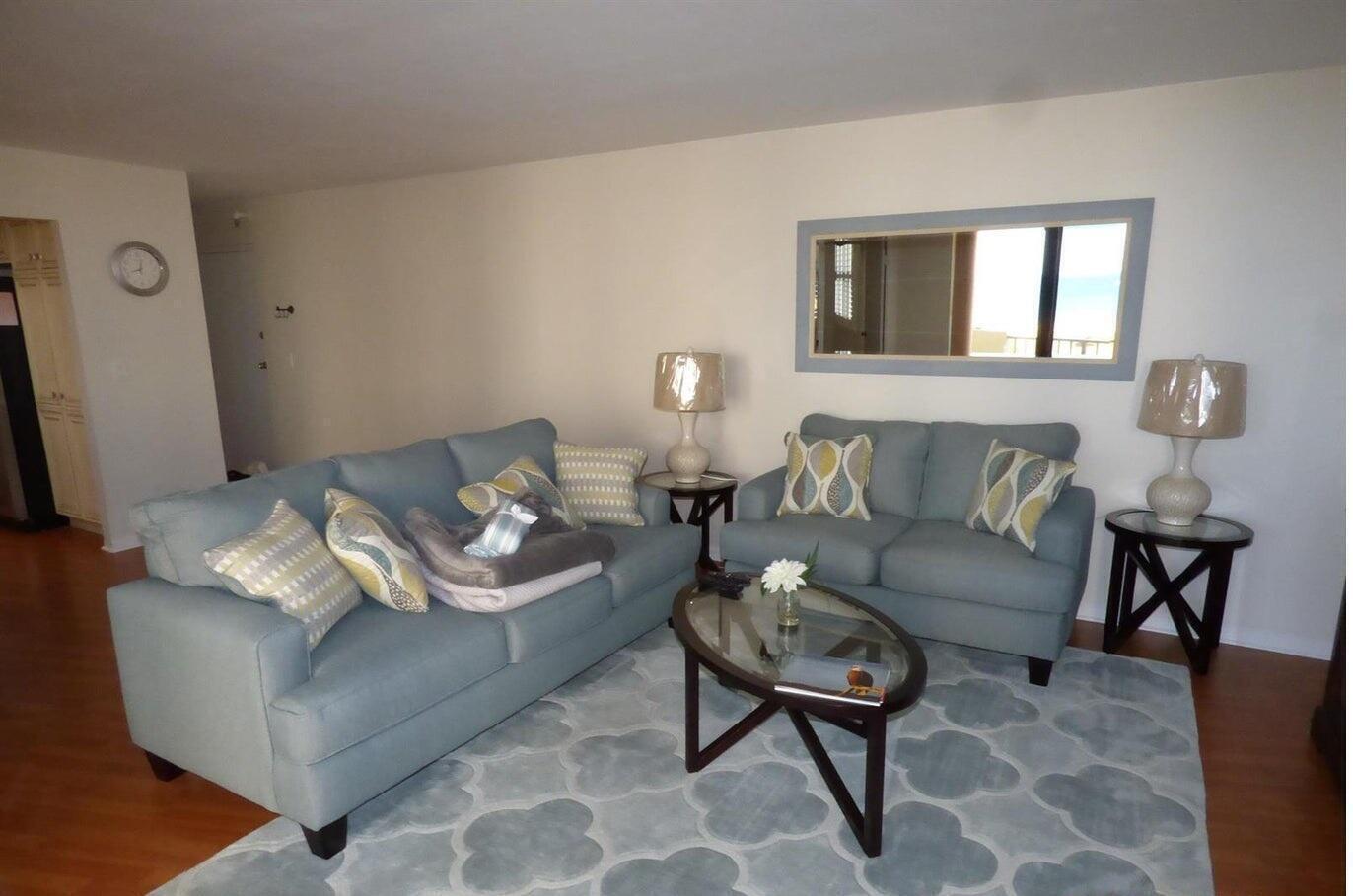 2800 N Ocean Drive B-5c Property Photo 4